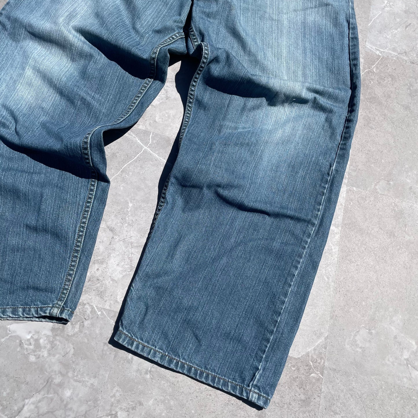 00s Levi’s Silver Tab Baggy Fit Denim 38x32 KiiChain Clothing