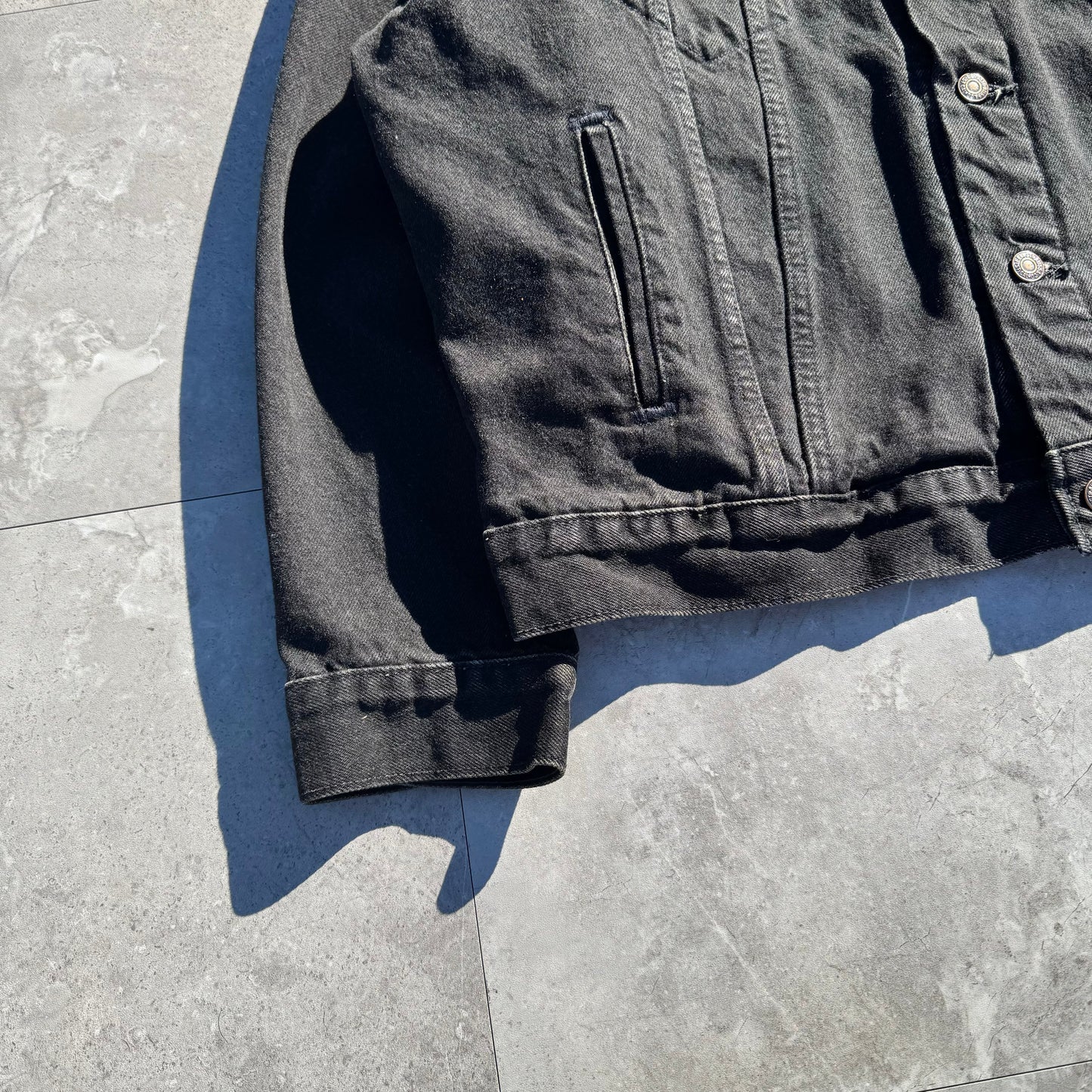 90s Levi's 70507-4159 Made in USA Black Denim Jacket KiiChain Clothing