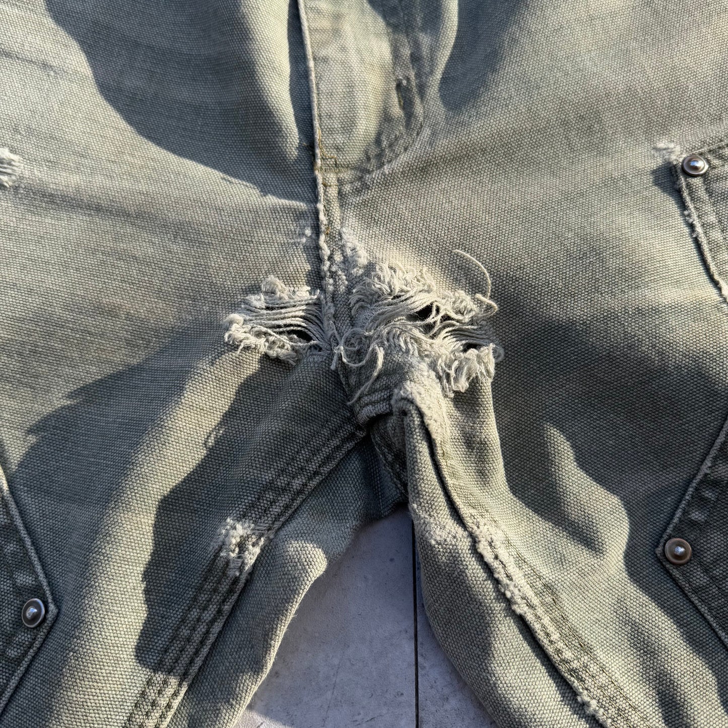 90s-00s Carhartt Moss Green Double Knee Work Pants 32x32 KiiChain Clothing