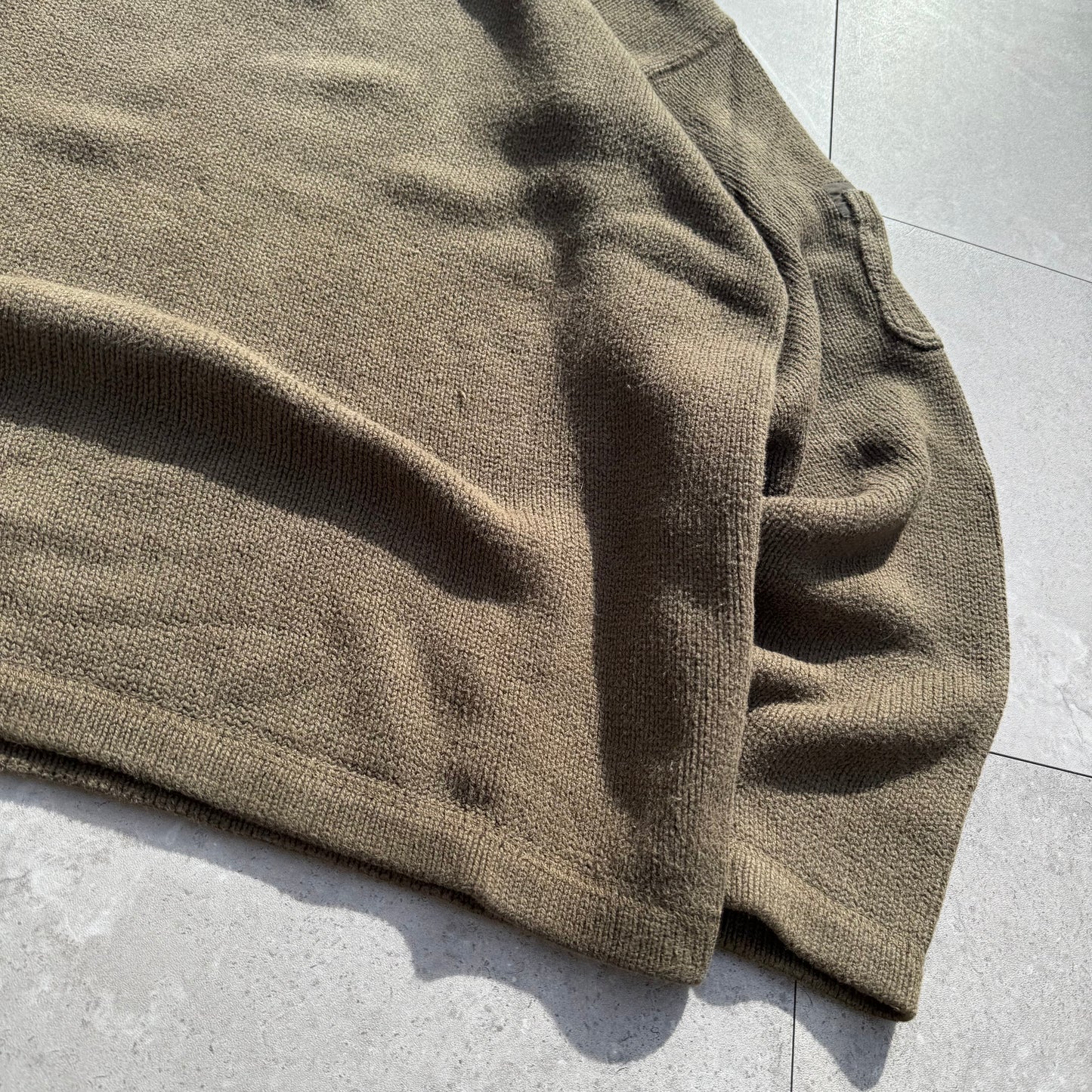 00s Eddie Bauer Made in UK Olive Green/khaki Henley Neck Cotton Knit