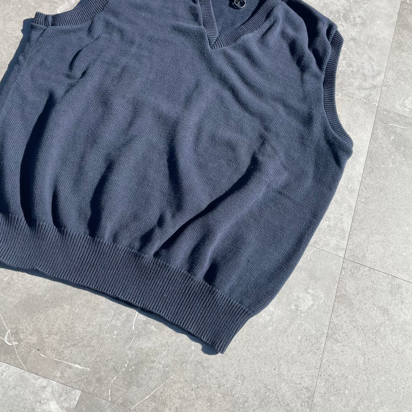 90s-00s Nike Made in USA Blank Navy V-Neck Vest KiiChain Clothing