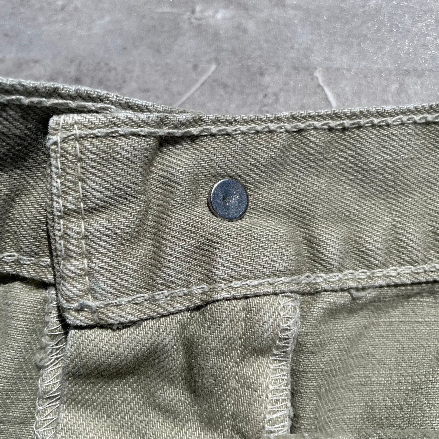 00s Levi’s 505 Light Green Denim 33x30 KiiChain Clothing