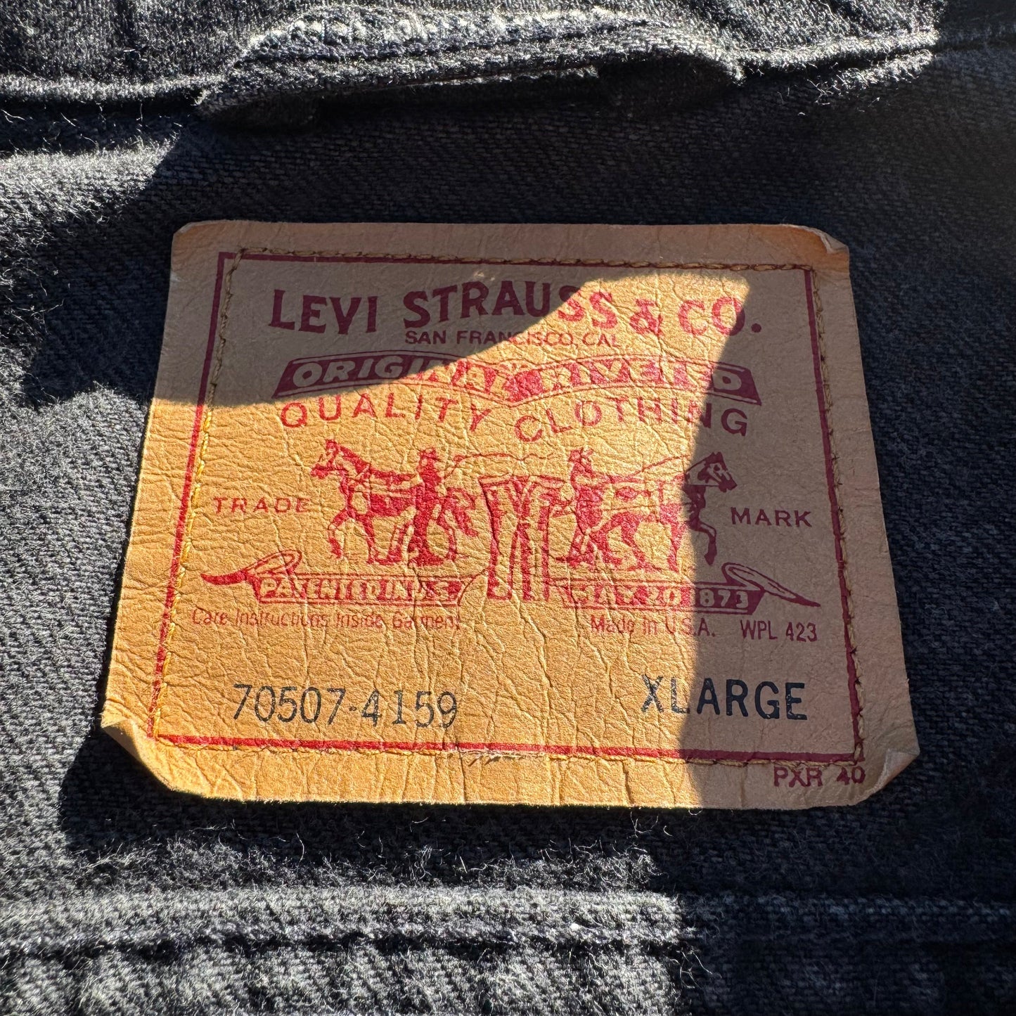 90s Levi's 70507-4159 Made in USA Black Denim Jacket KiiChain Clothing