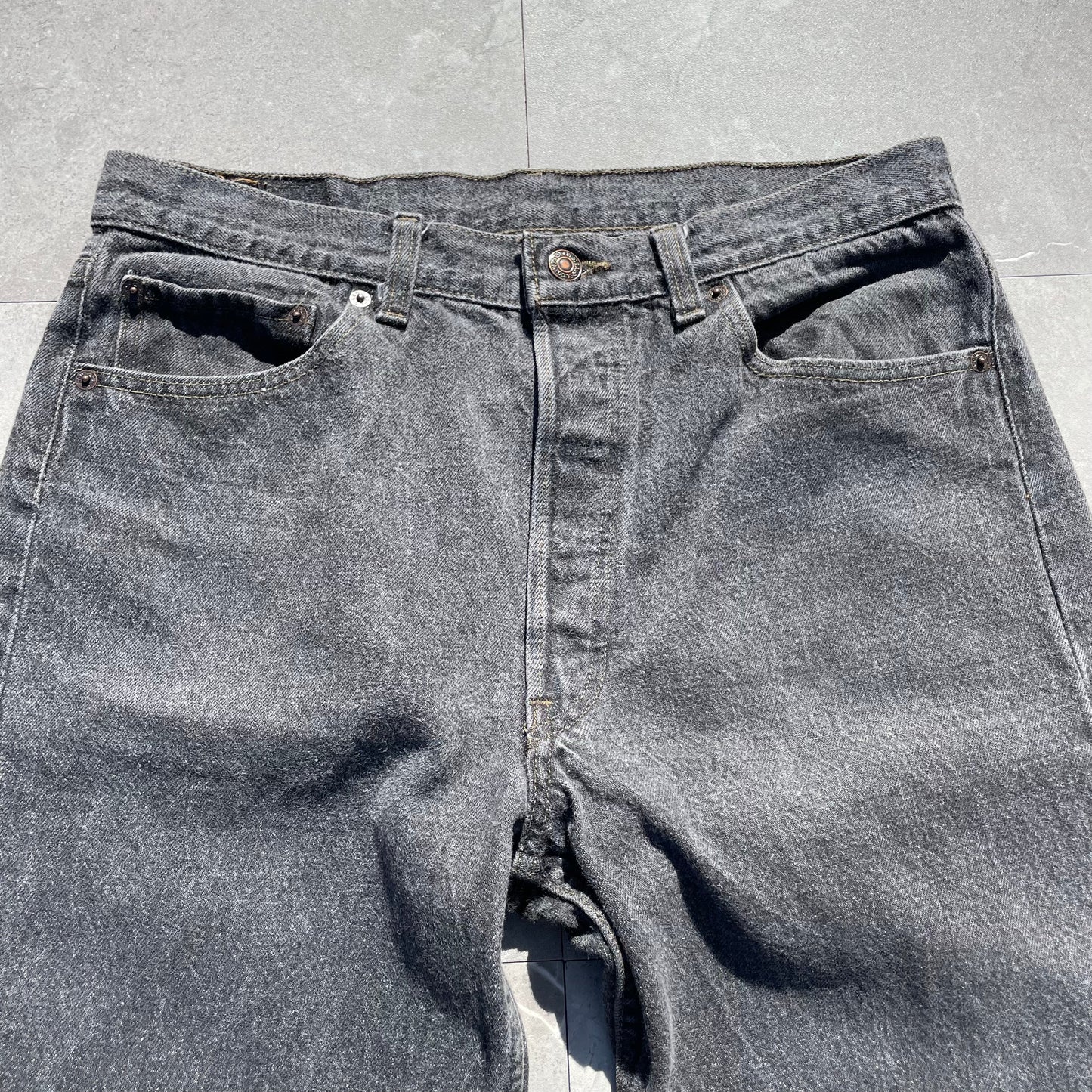 90s Levi's 501 Made in USA Black Denim 34x32 KiiChain Clothing