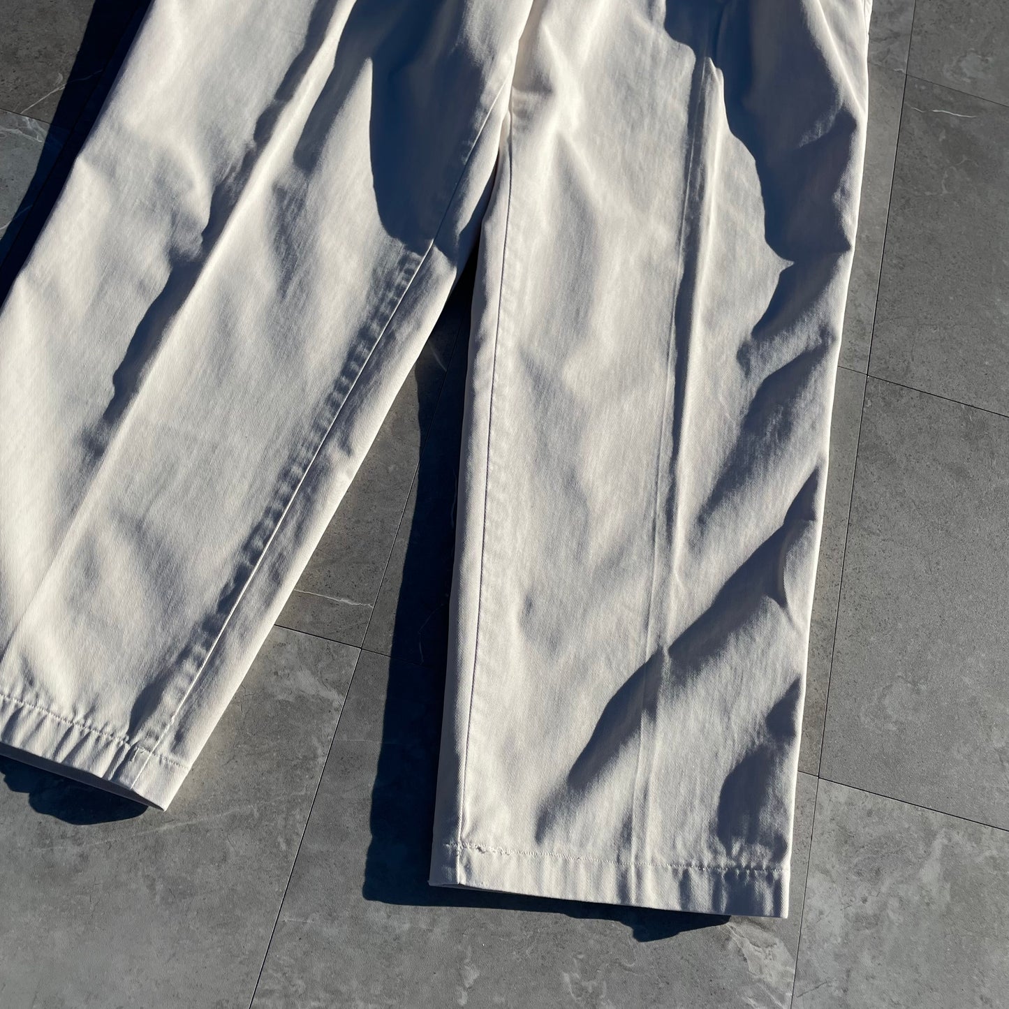 90s Bill Blass Two-Tuck Pleated Off-White/Cream Chino Pants