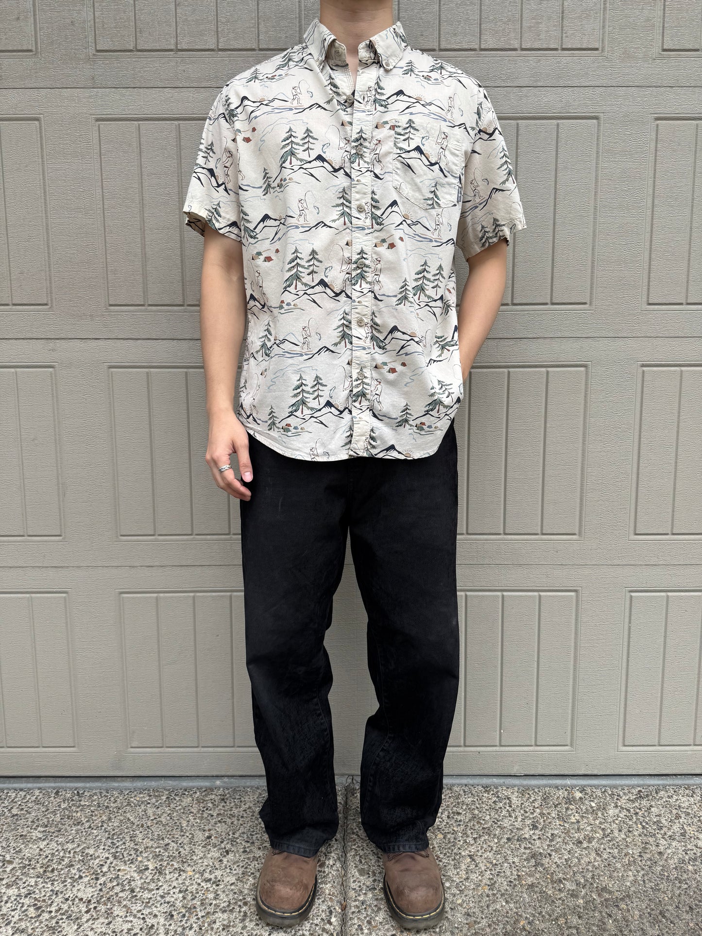 00s~ Eddie Bauer Classic Fit Fishing Graphic Short Sleeve Button Down Shirt