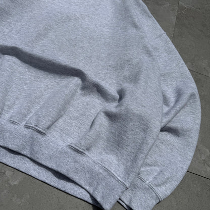 00s Gildan Gray Crewneck Sweatshirt KiiChain Clothing