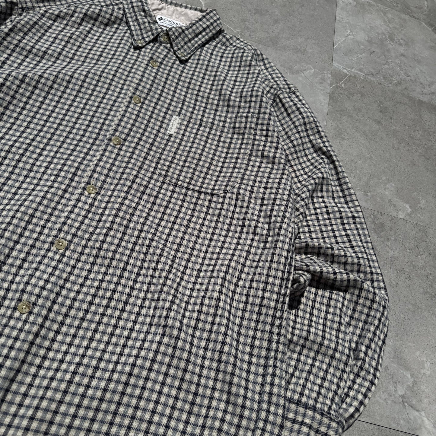 00s Columbia Checkered Button Down Shirt KiiChain Clothing
