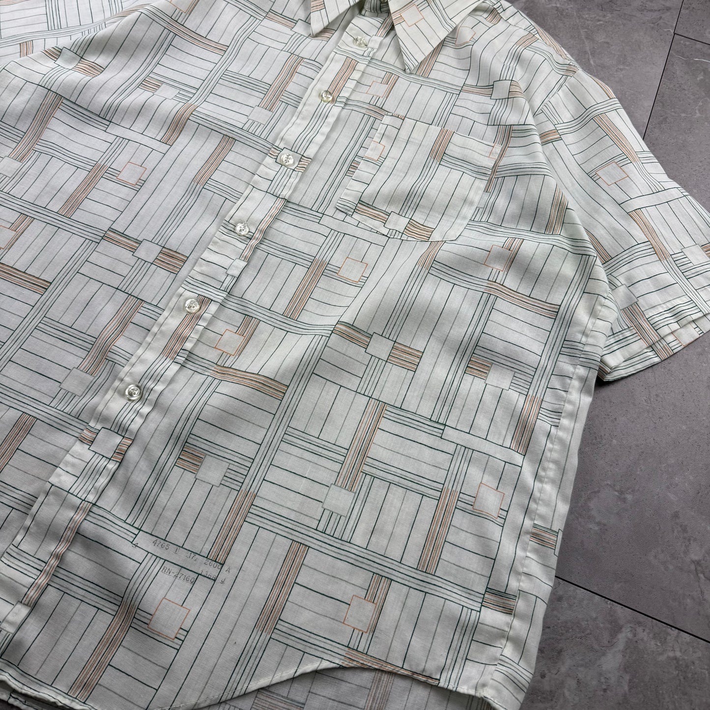 70s-80s JC Penny No Iron Geometric Design Short Sleeve Shirt Size 17