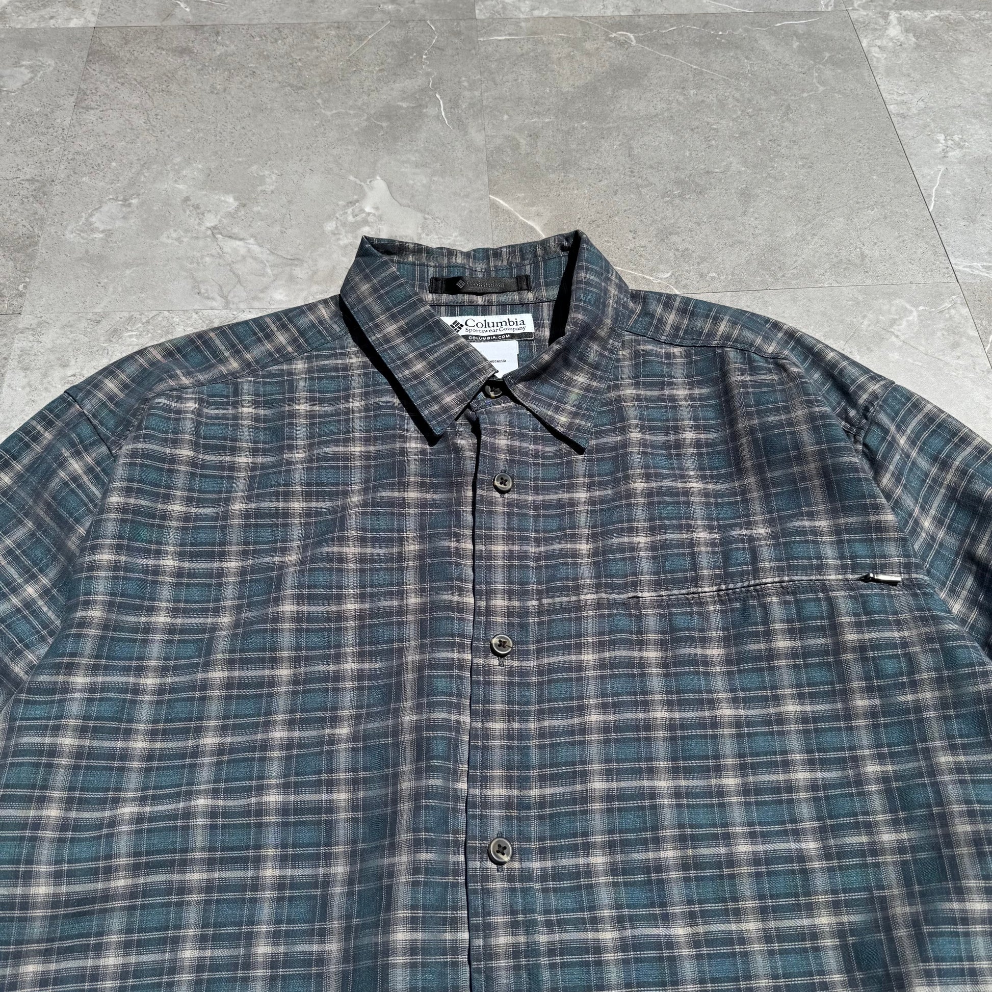 00s Columbia Checkered Zip-Pocket Shirt KiiChain Clothing