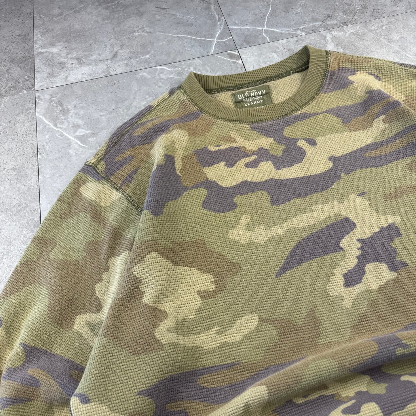 00s Old Navy Camo Long Sleeve Heavyweight Thermal