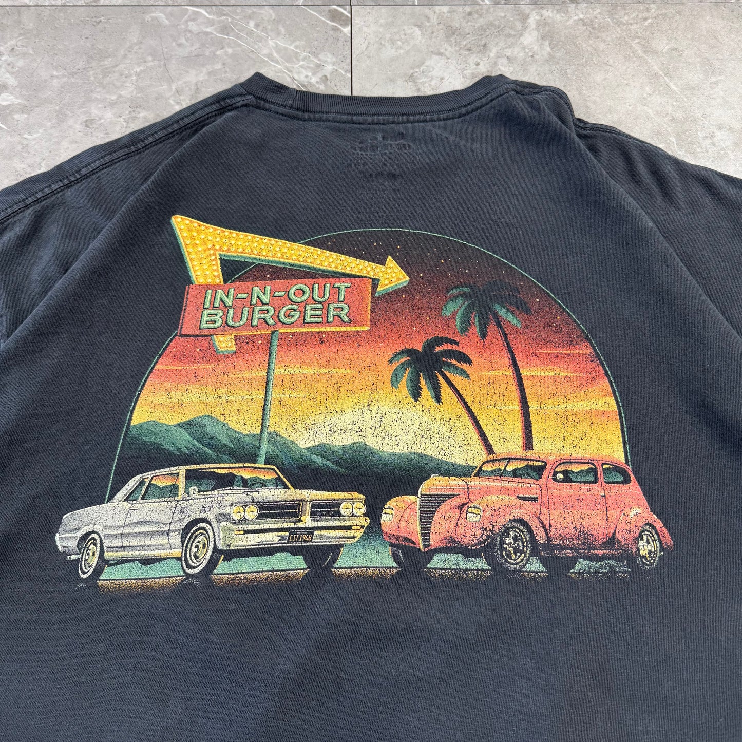 00s In-N-Out Burger California  Black Graphic T-Shirt