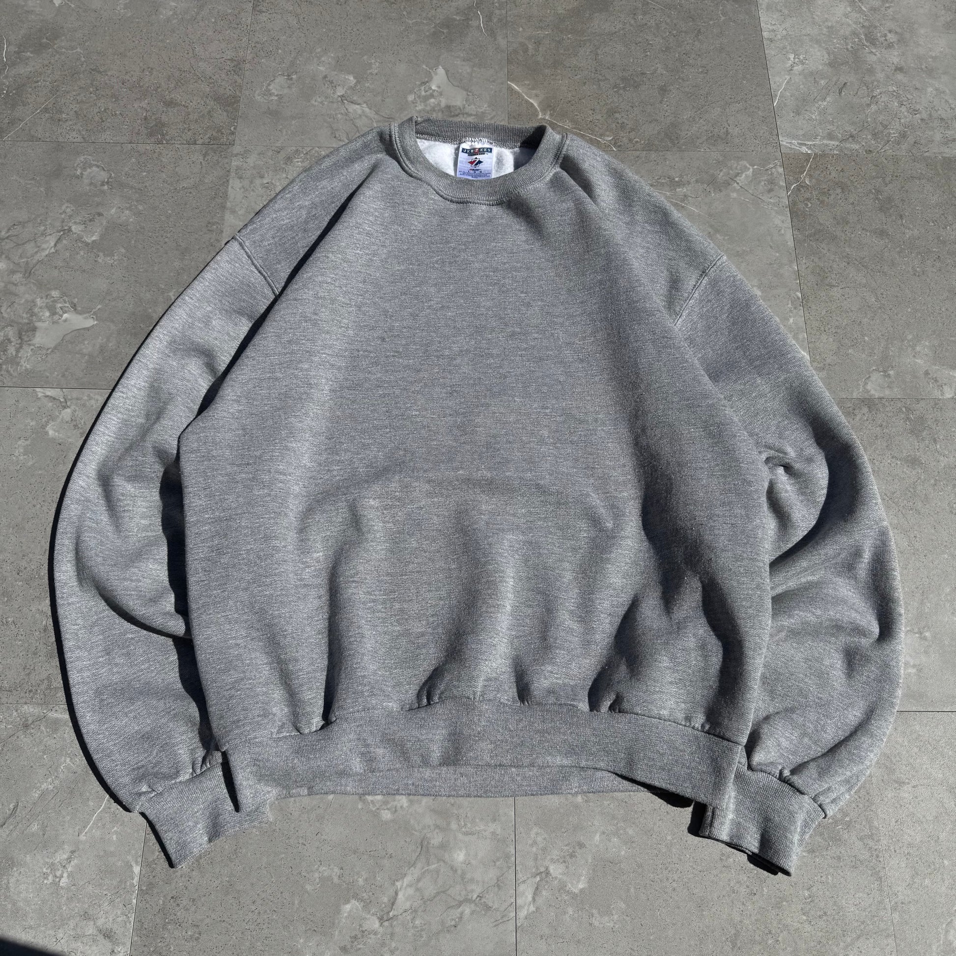 90s-00s Jerzees Gray Crewneck Sweatshirt KiiChain Clothing