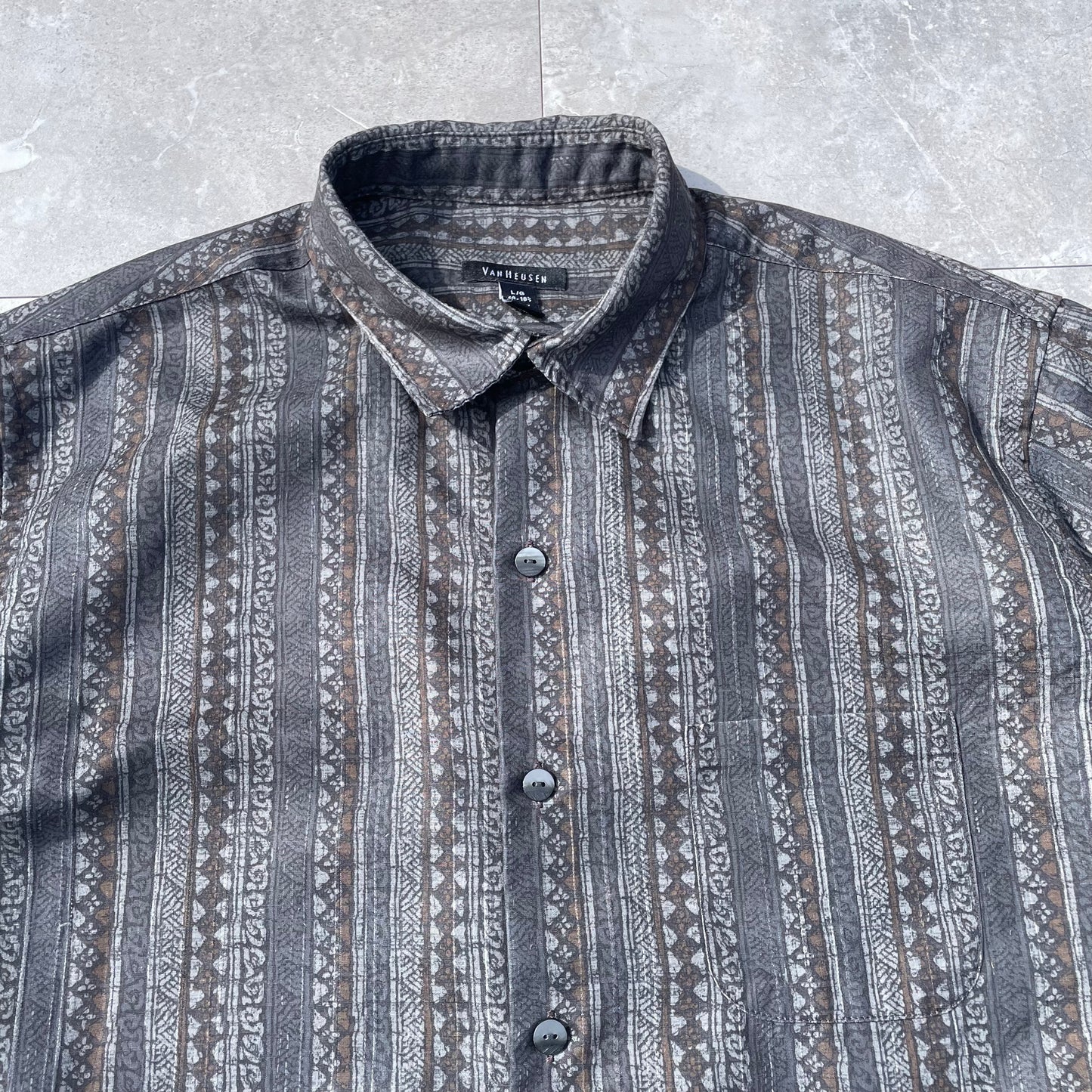 00s Van Heusen Striped Short Sleeve Shirt