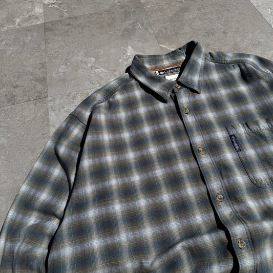 00s Columbia Shadow Checkered Long Sleeve Shirt KiiChain Clothing