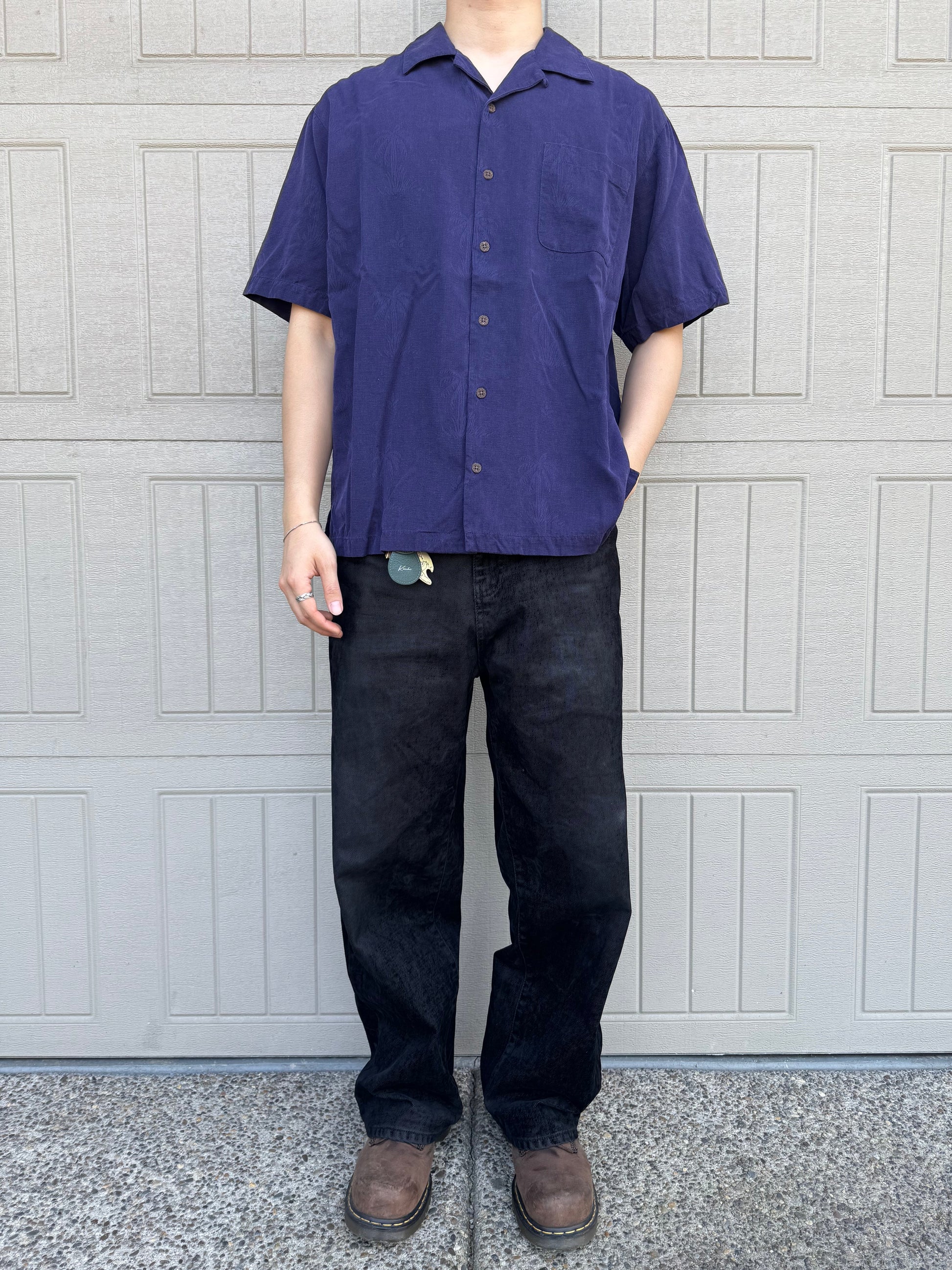 00s Tommy Bahama 100% Silk Purple Palm Tree Graphic Open Collar Shirt KiiChain Clothing