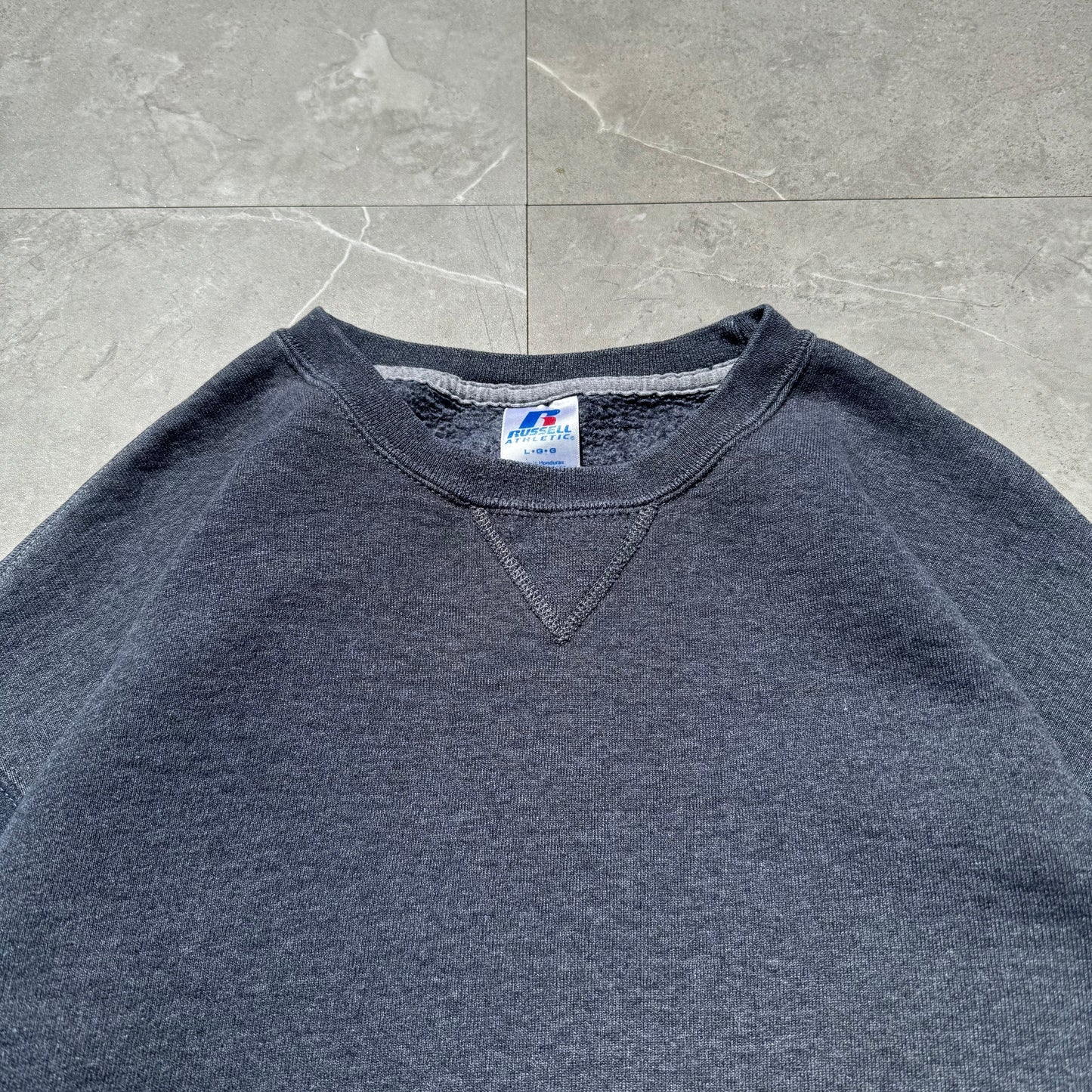 00s Russell Athletic Dark Gray Sweatshirt KiiChain Clothing