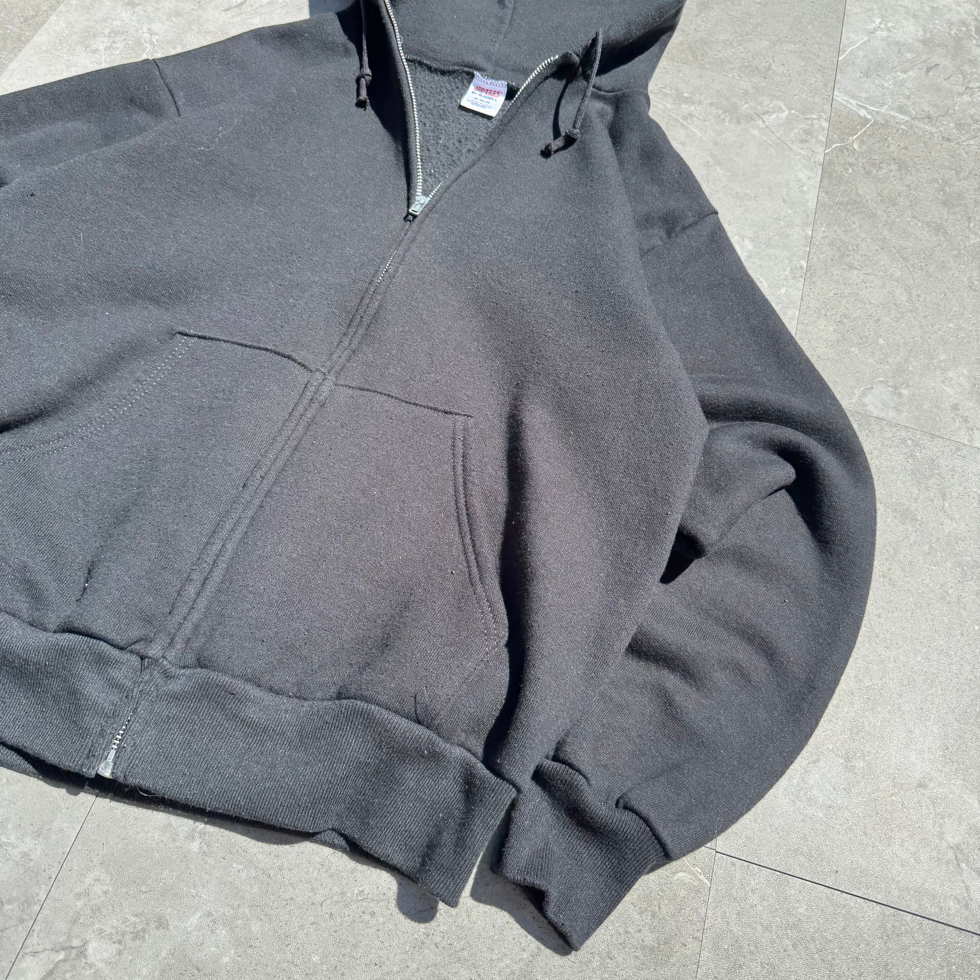 80s-90s Jerzees by Russell Athletic Made in USA Black Zip-Up Hoodie KiiChain Clothing
