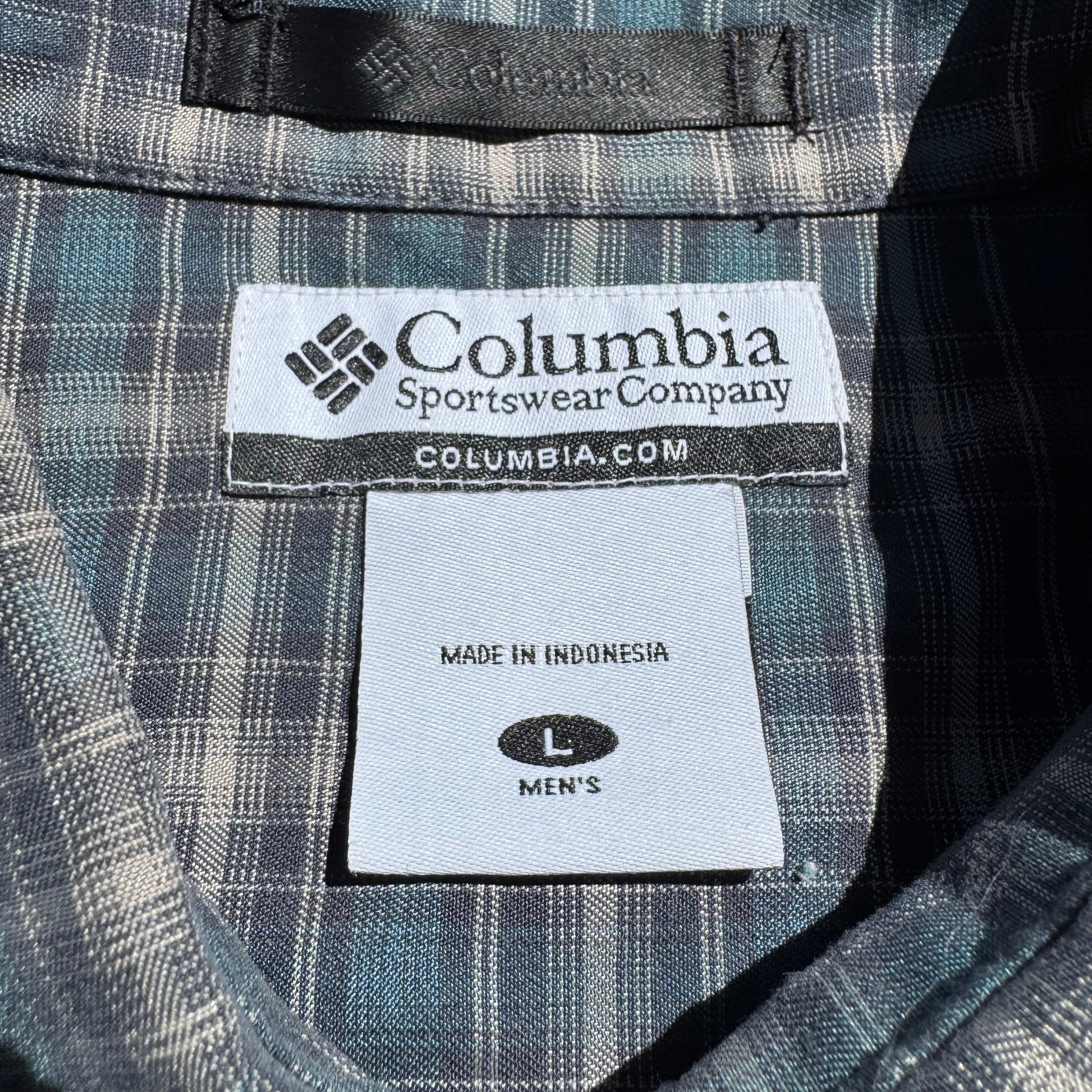 00s Columbia Checkered Zip-Pocket Shirt KiiChain Clothing
