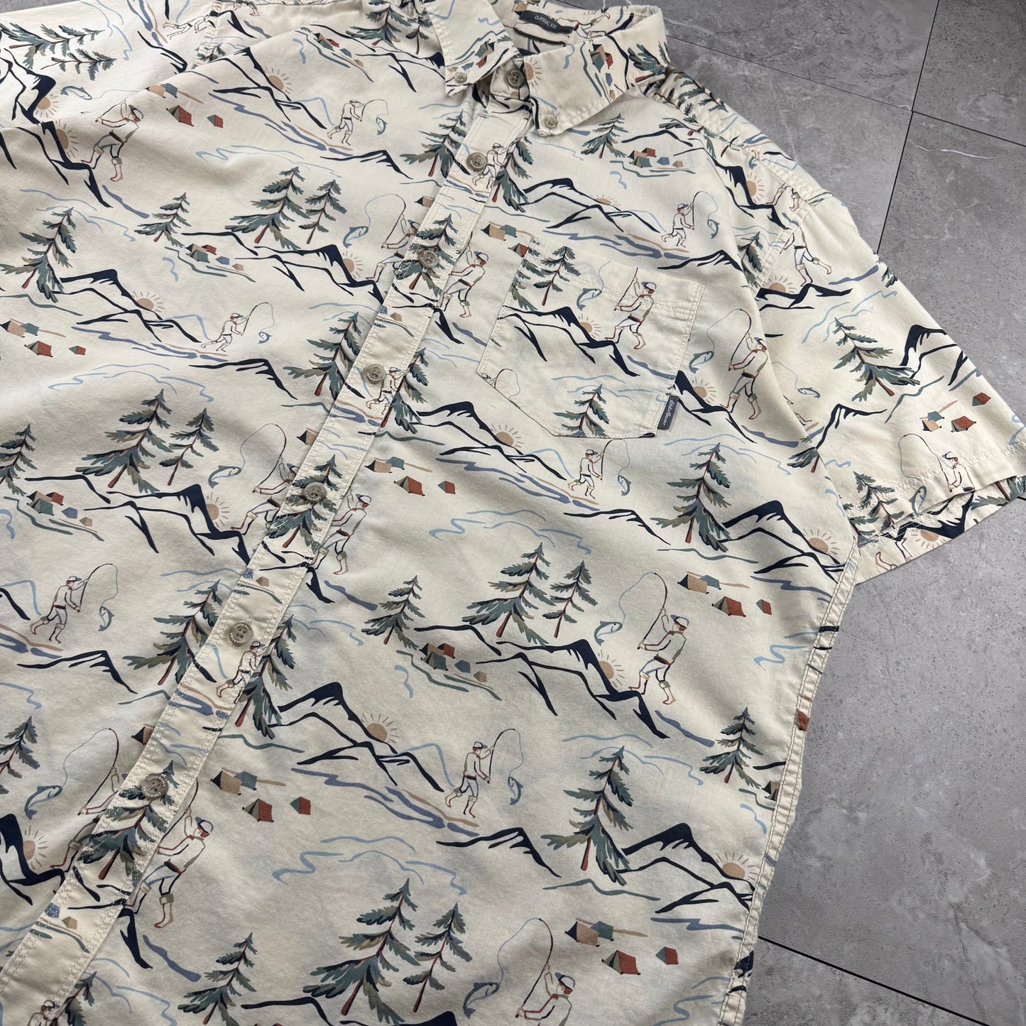 00s~ Eddie Bauer Classic Fit Fishing Graphic Short Sleeve Button Down Shirt