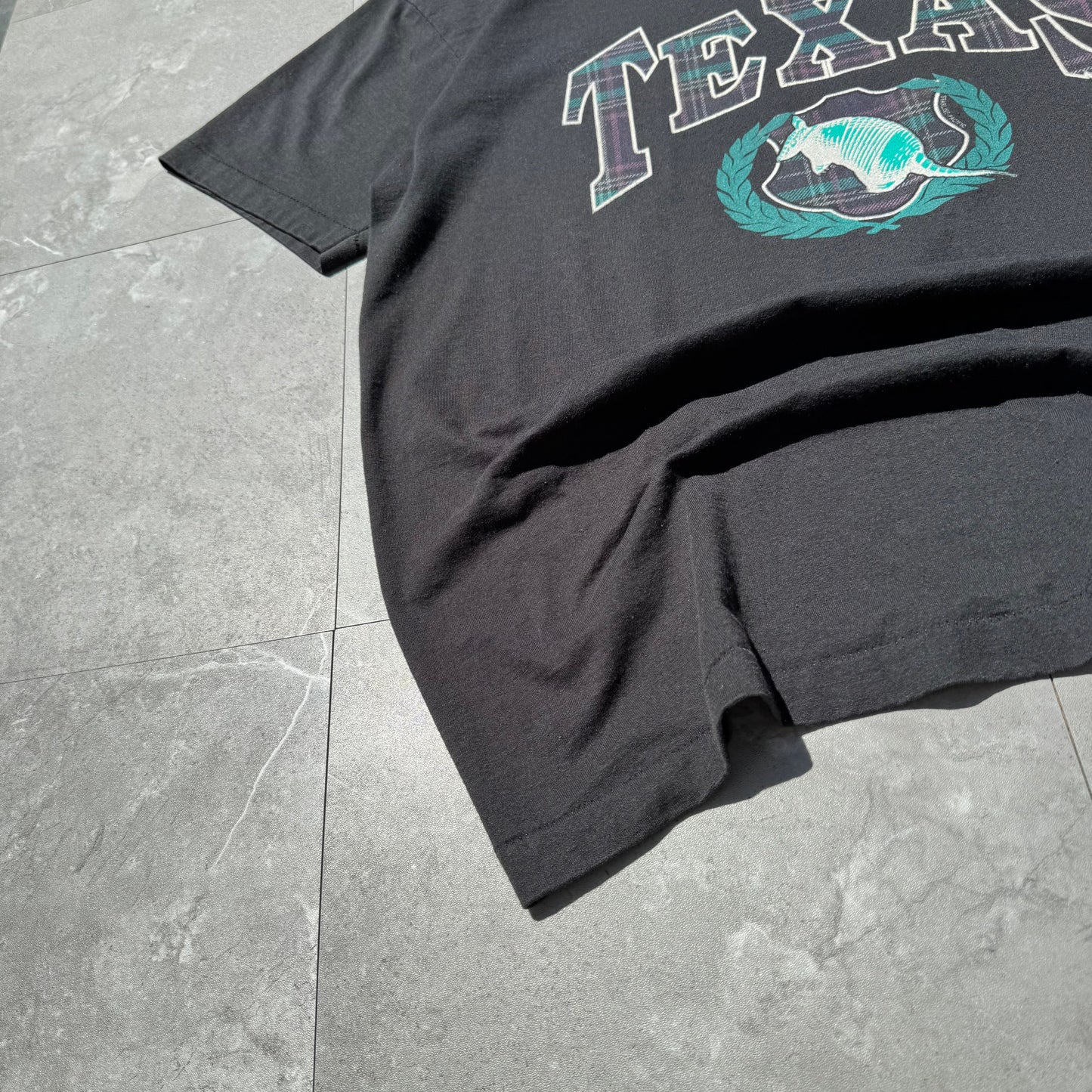 90s Fruit of the Loom Faded Black Made in USA Texas Graphic Tee KiiChain Clothing