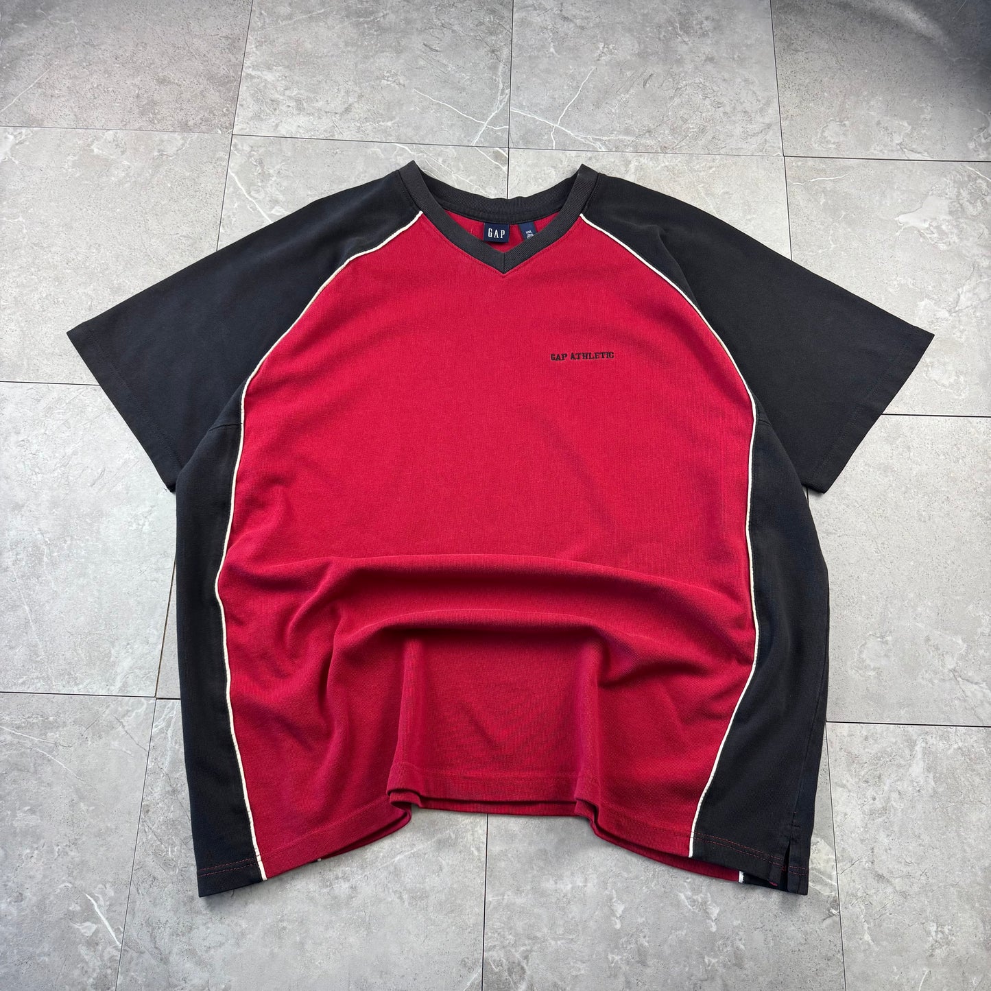 90s-00s Gap Black & Red Heavyweight Knitted Raglan V-Neck T-Shirt