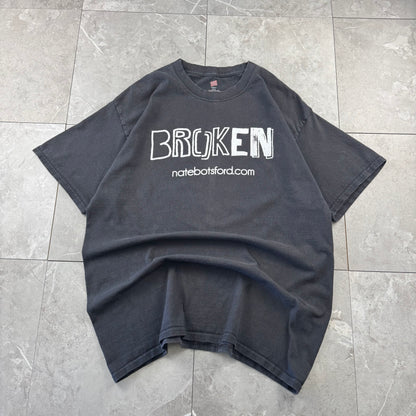00s Hanes Broken Black Graphic T-Shirt
