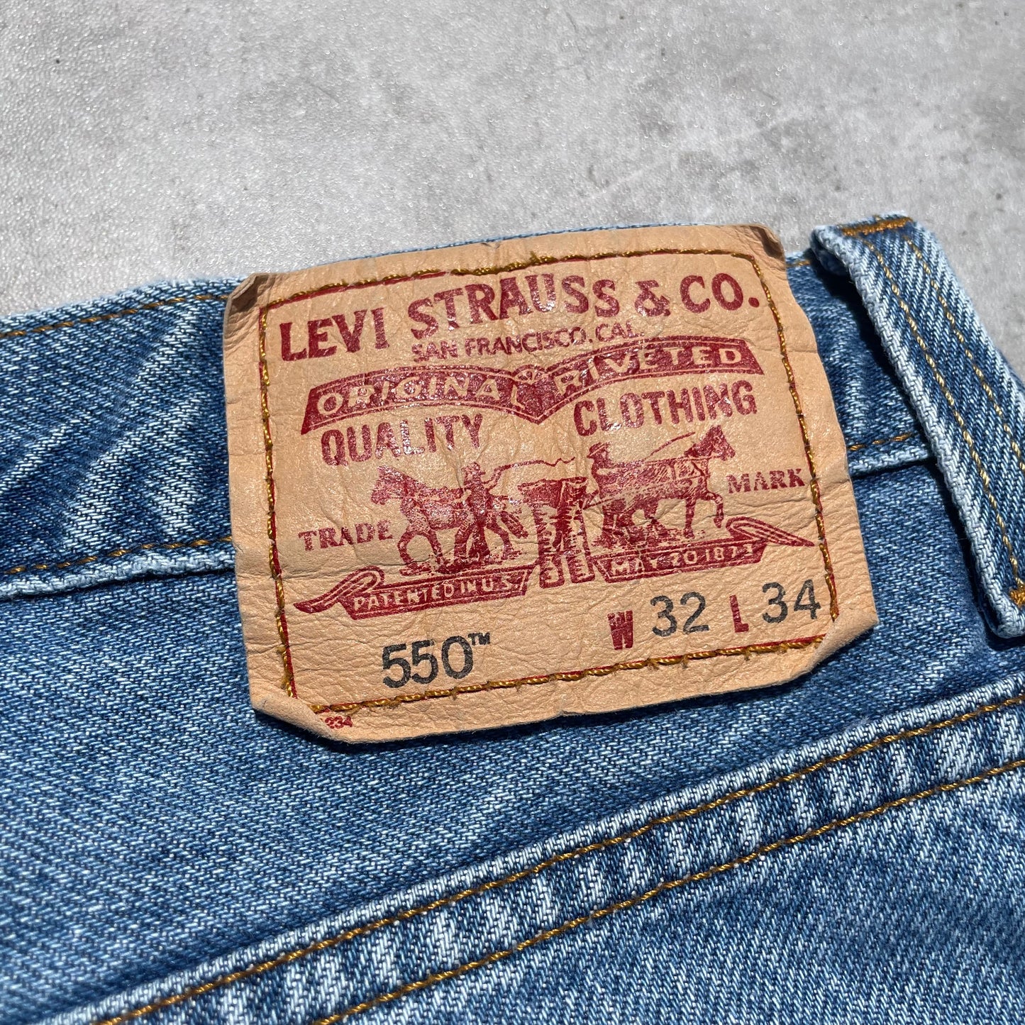 00s Levi’s 550 32x34