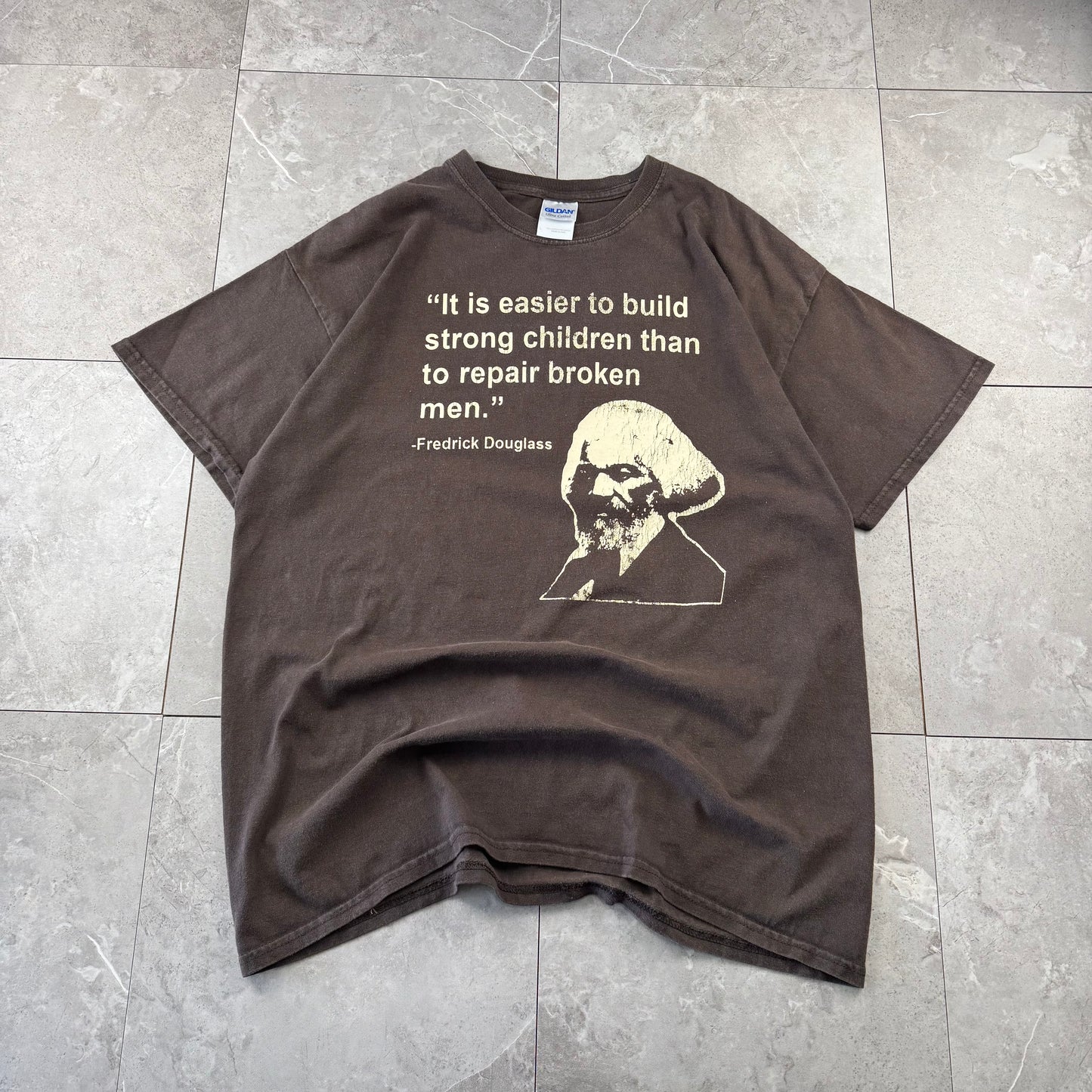 90s-00s Gildan Frederick Douglas Brown Quote Graphic T-Shirt