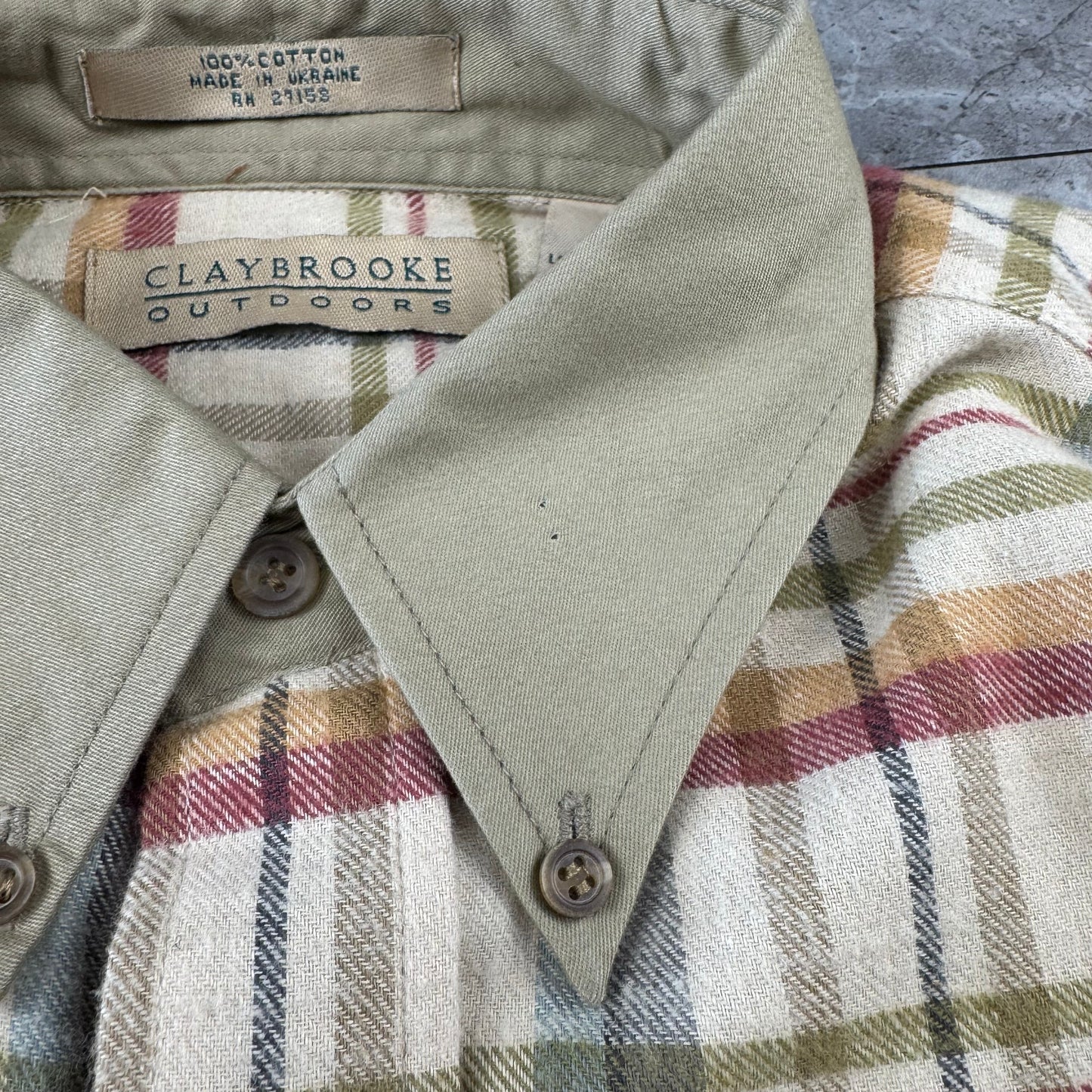 90s-00s Claybrooke Outdoors Beige Checkered Flannel Button Down Shirt