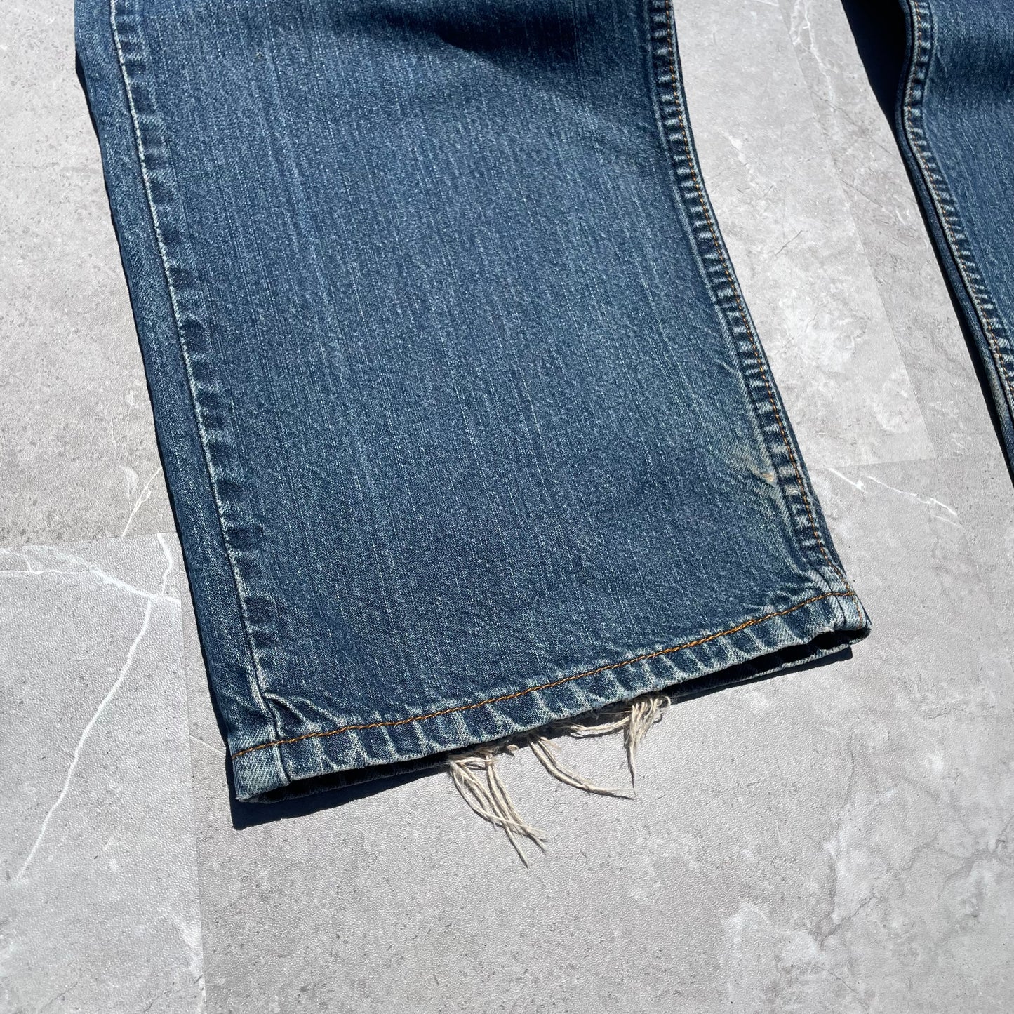 00s Levi’s 559 Repaired Denim 34x34