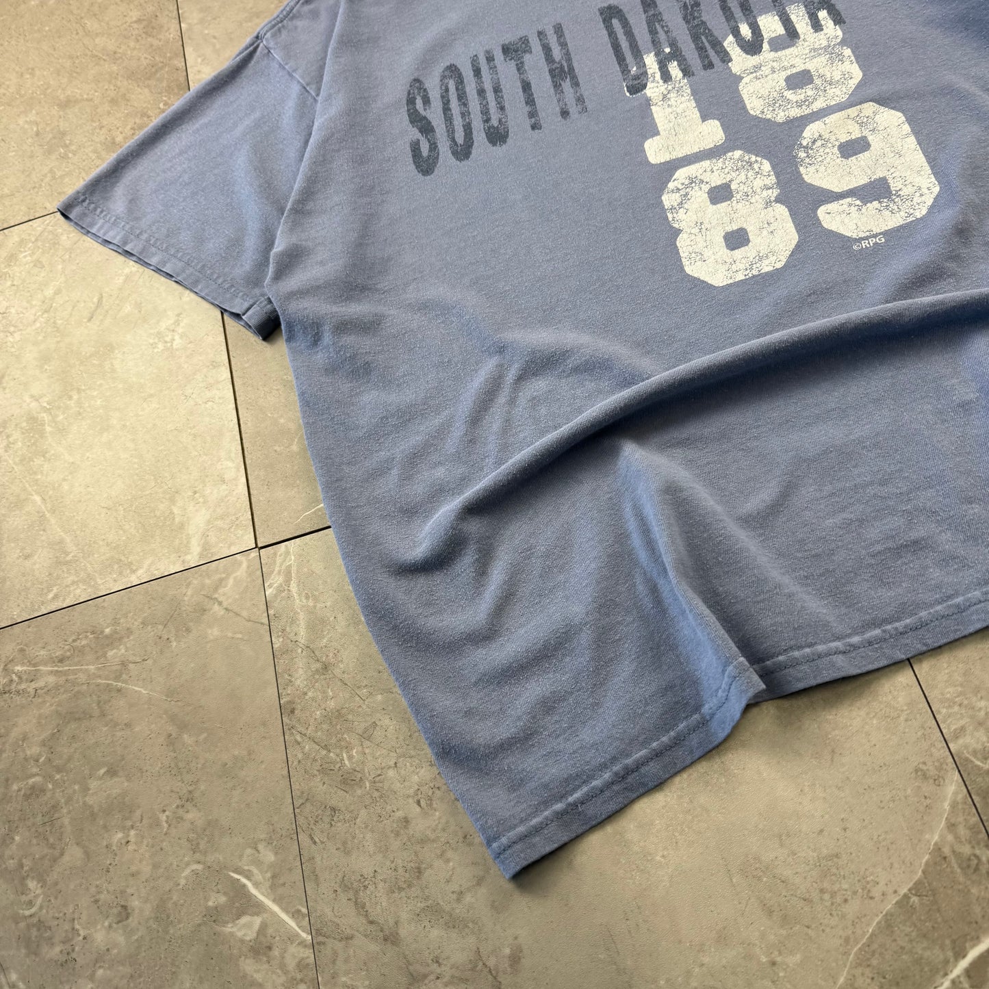 90s-00s Gildan South Dakota 1889 Faded Blue Graphic T-Shirt