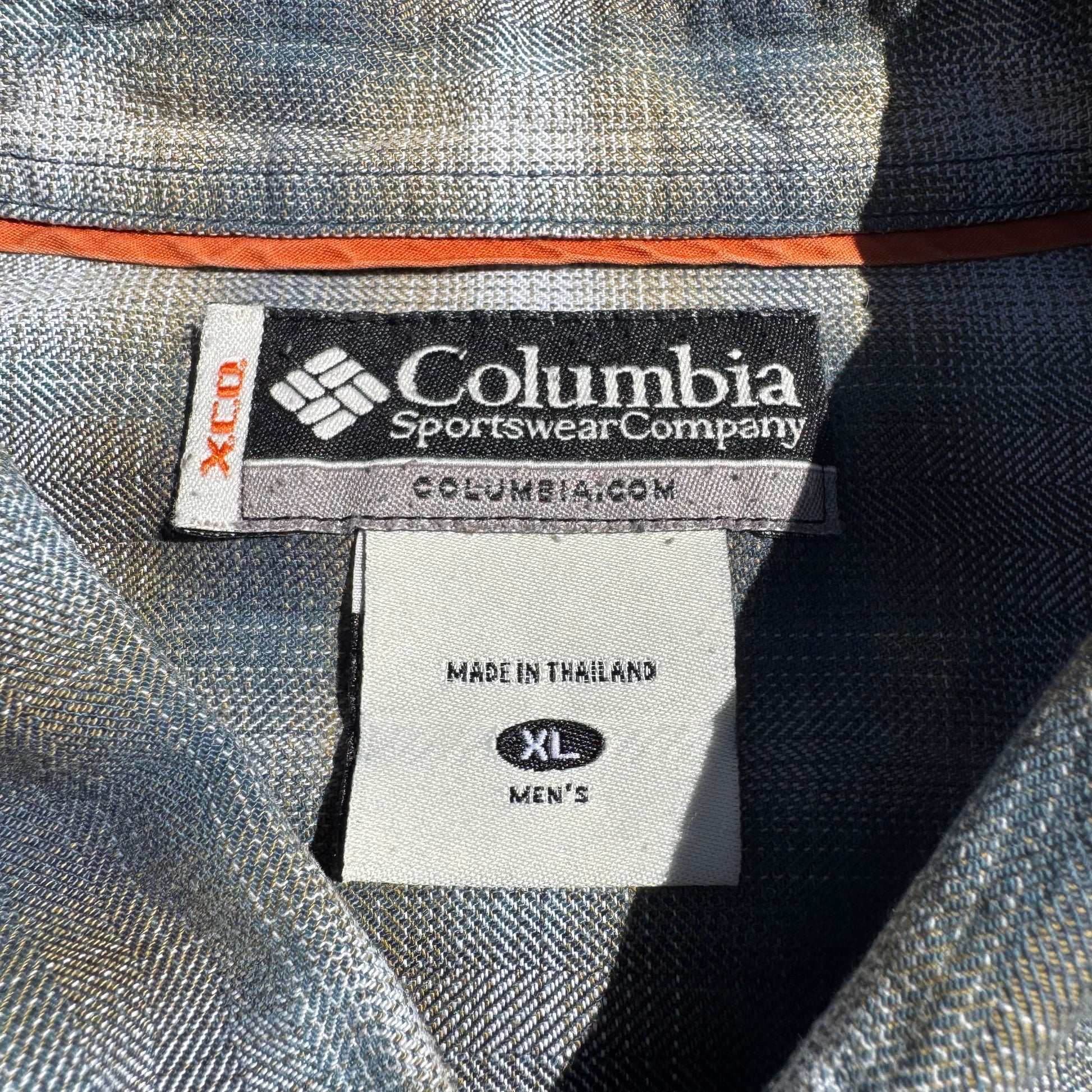 00s Columbia Shadow Checkered Long Sleeve Shirt KiiChain Clothing