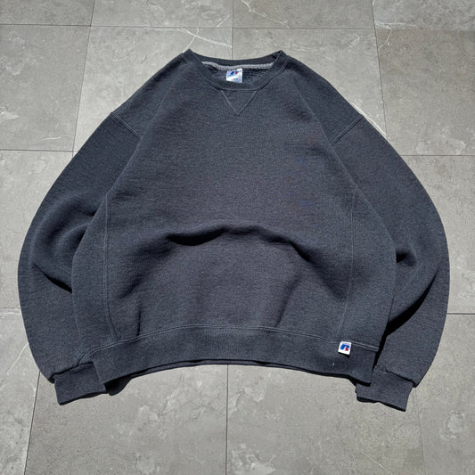 00s Russell Athletic Dark Gray Sweatshirt KiiChain Clothing