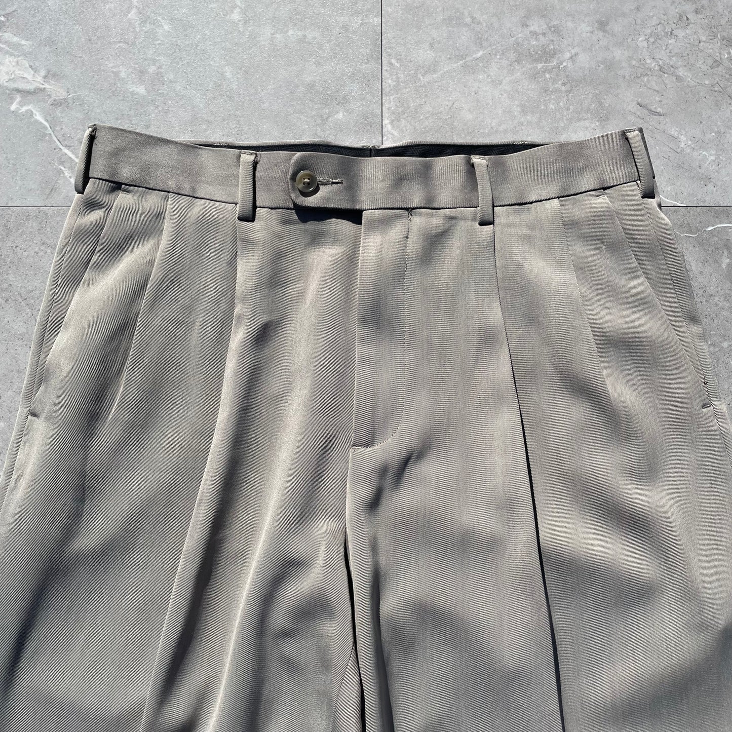 00s Perry Ellis Portfolio Gray/Beige Two-Tuck Pleated Slacks 33x30