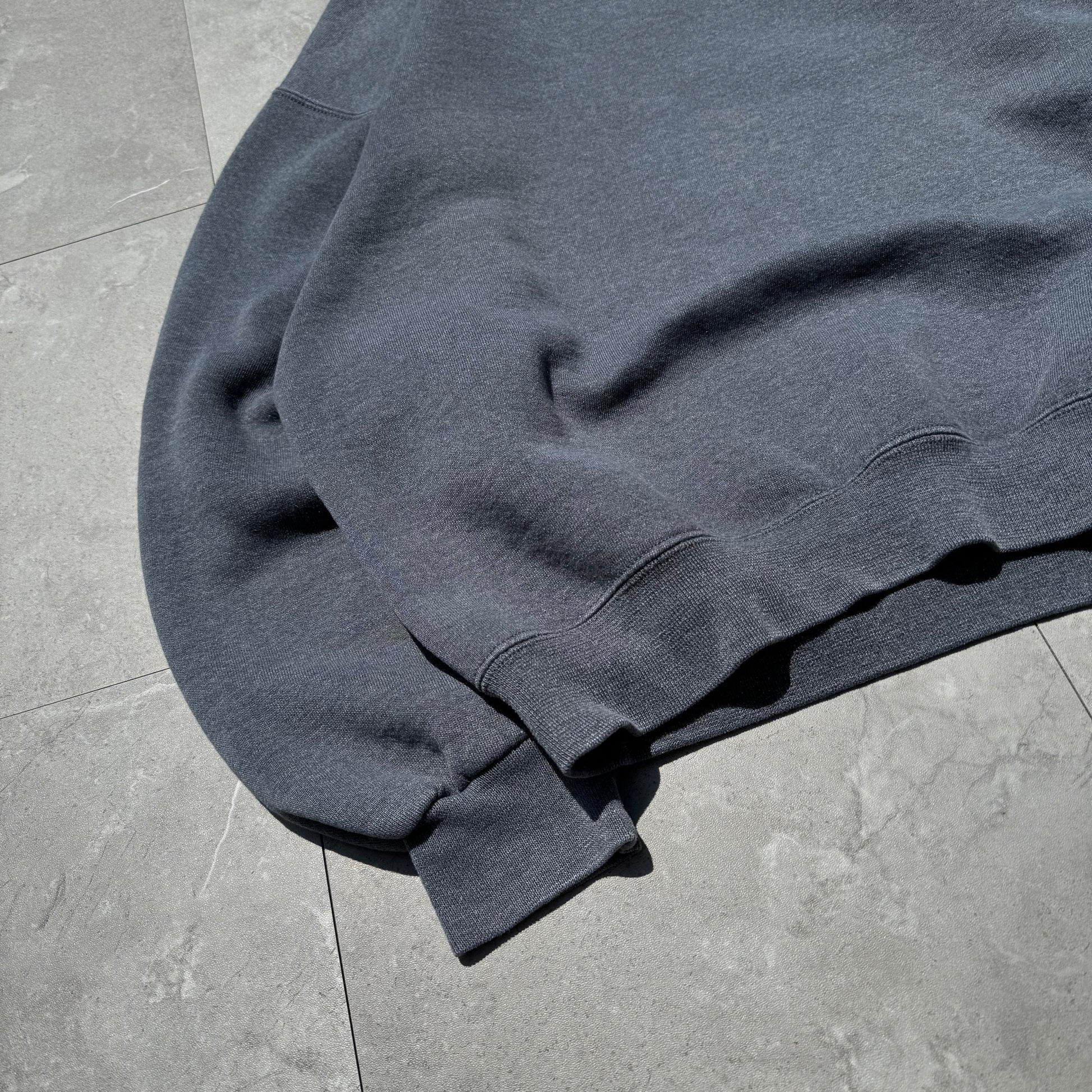 90s Russell Athletic Dark Gray Crewneck Sweatshirt KiiChain Clothing