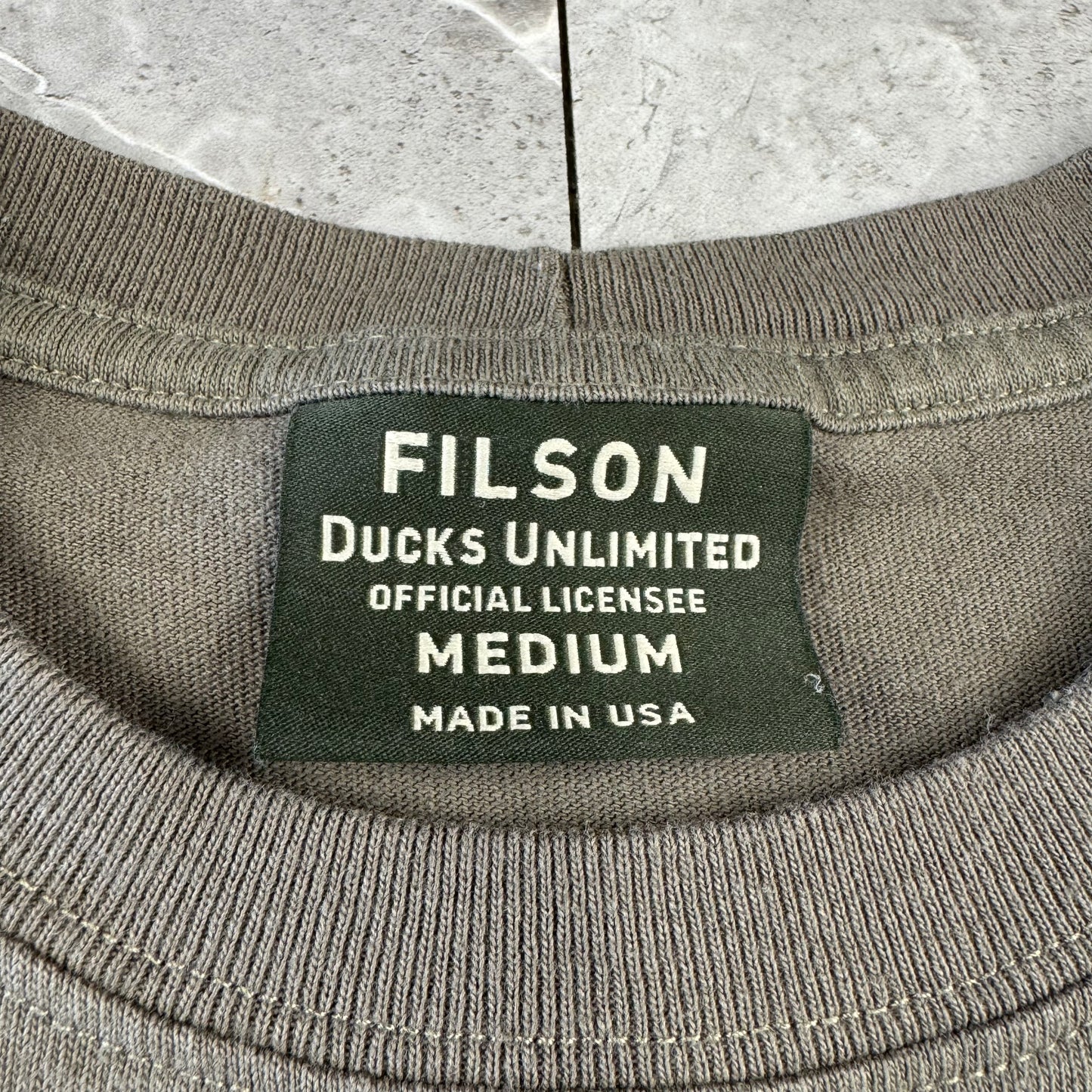 00s Filson Made in USA Olive Green Doberman Graphic Tee