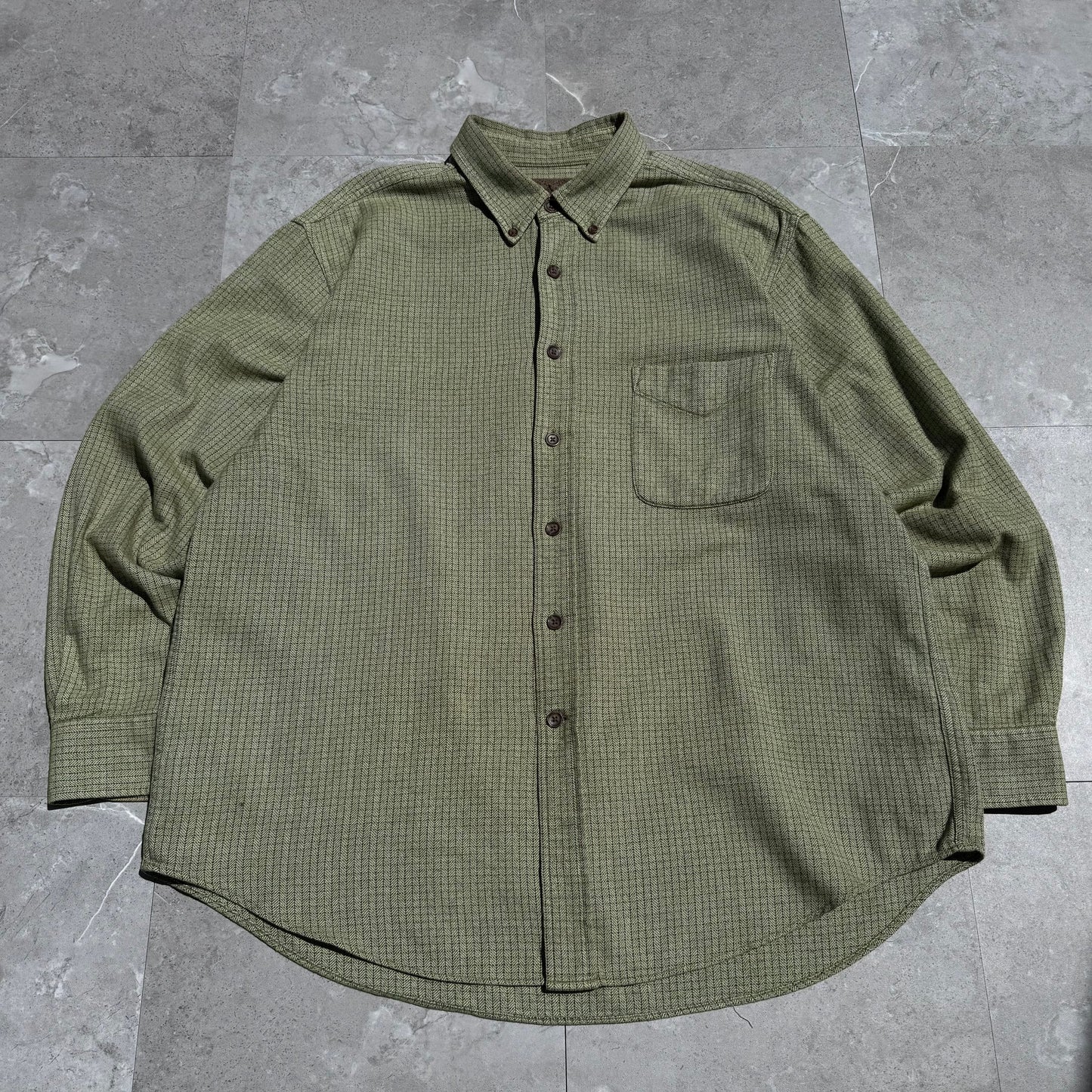 90s St. John's Bay Checkered Button Down Shirt KiiChain Clothing