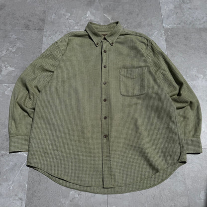 90s St. John's Bay Checkered Button Down Shirt KiiChain Clothing