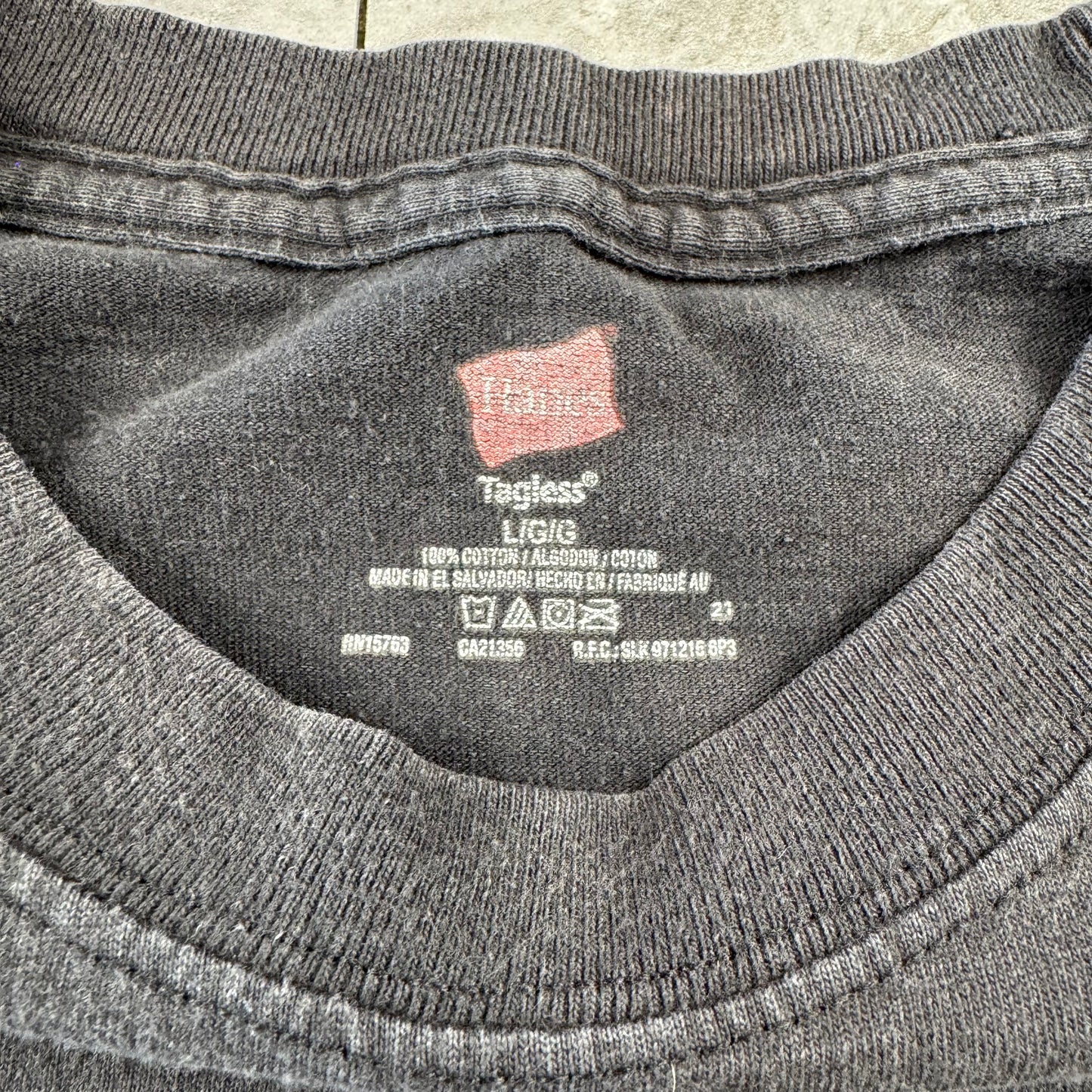 00s Hanes Broken Black Graphic T-Shirt