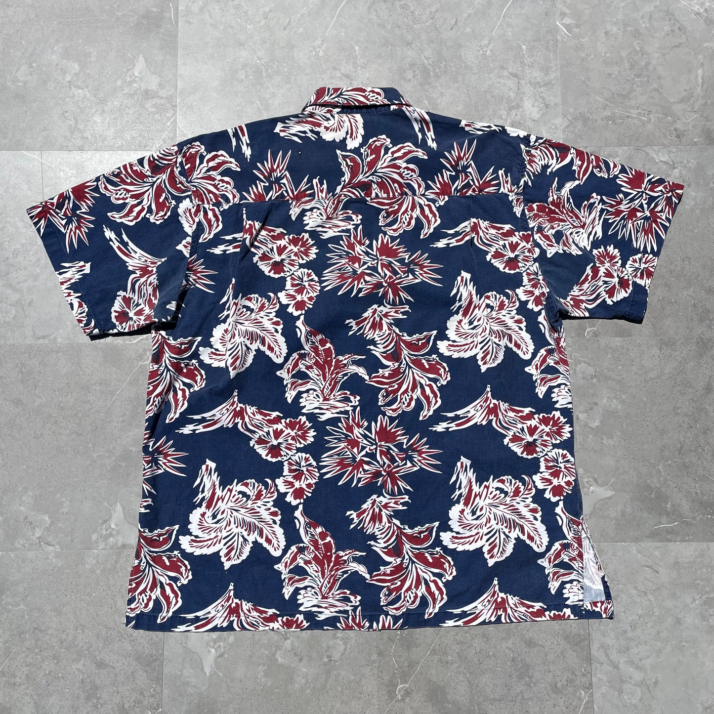 90s-00s US Expedition Faded Floral Hawaiian Shirt