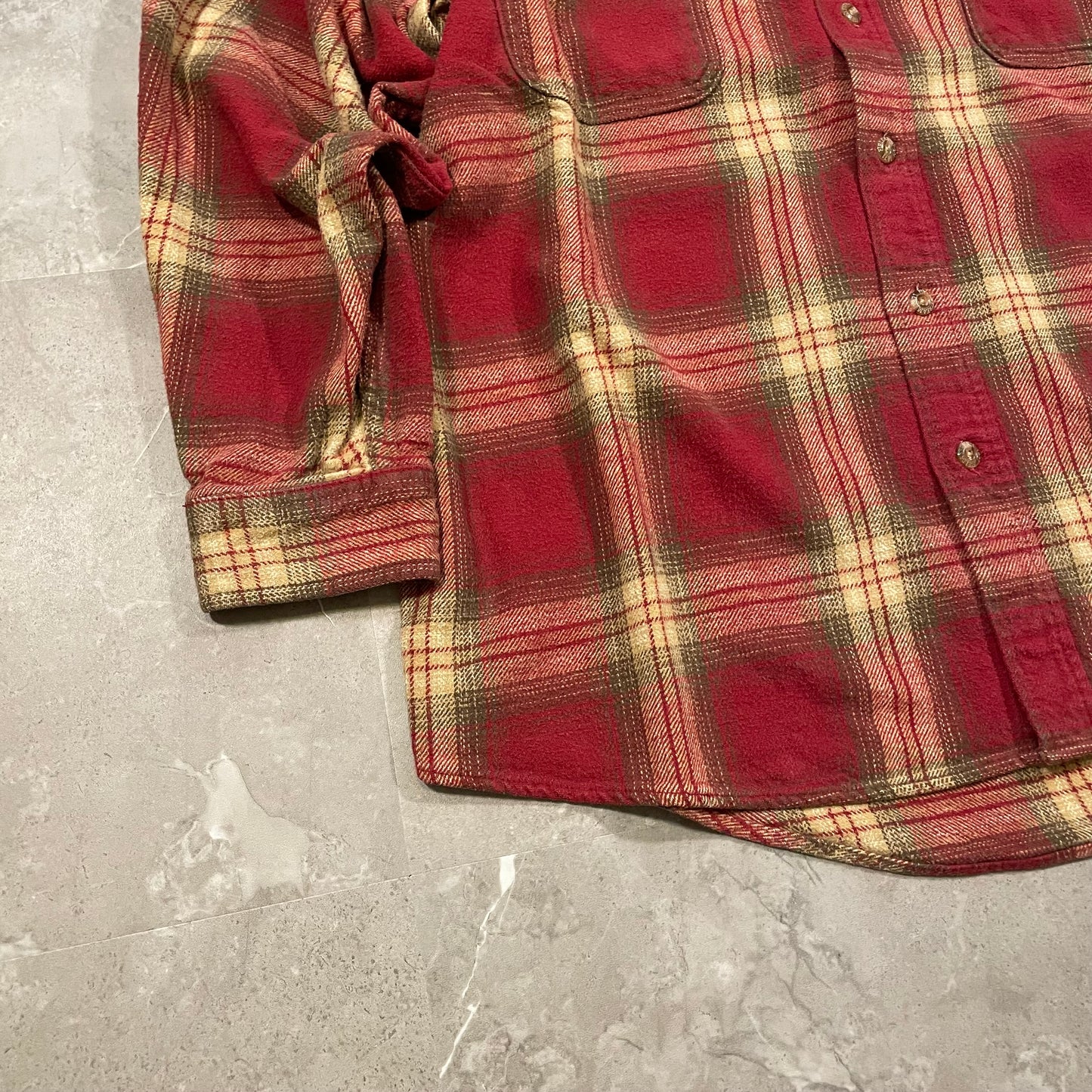 00s Field & Stream Heavyweight Shadow Checkered Plaid Flannel Shirt