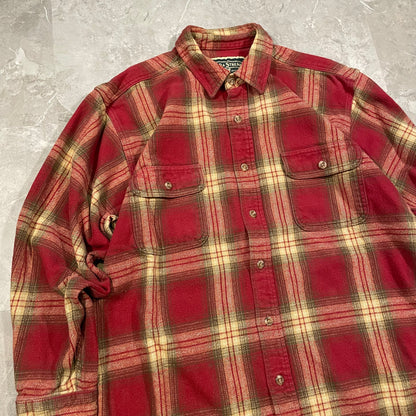 00s Field & Stream Heavyweight Shadow Checkered Plaid Flannel Shirt