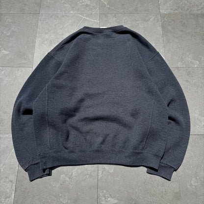 00s Russell Athletic Dark Gray Sweatshirt KiiChain Clothing