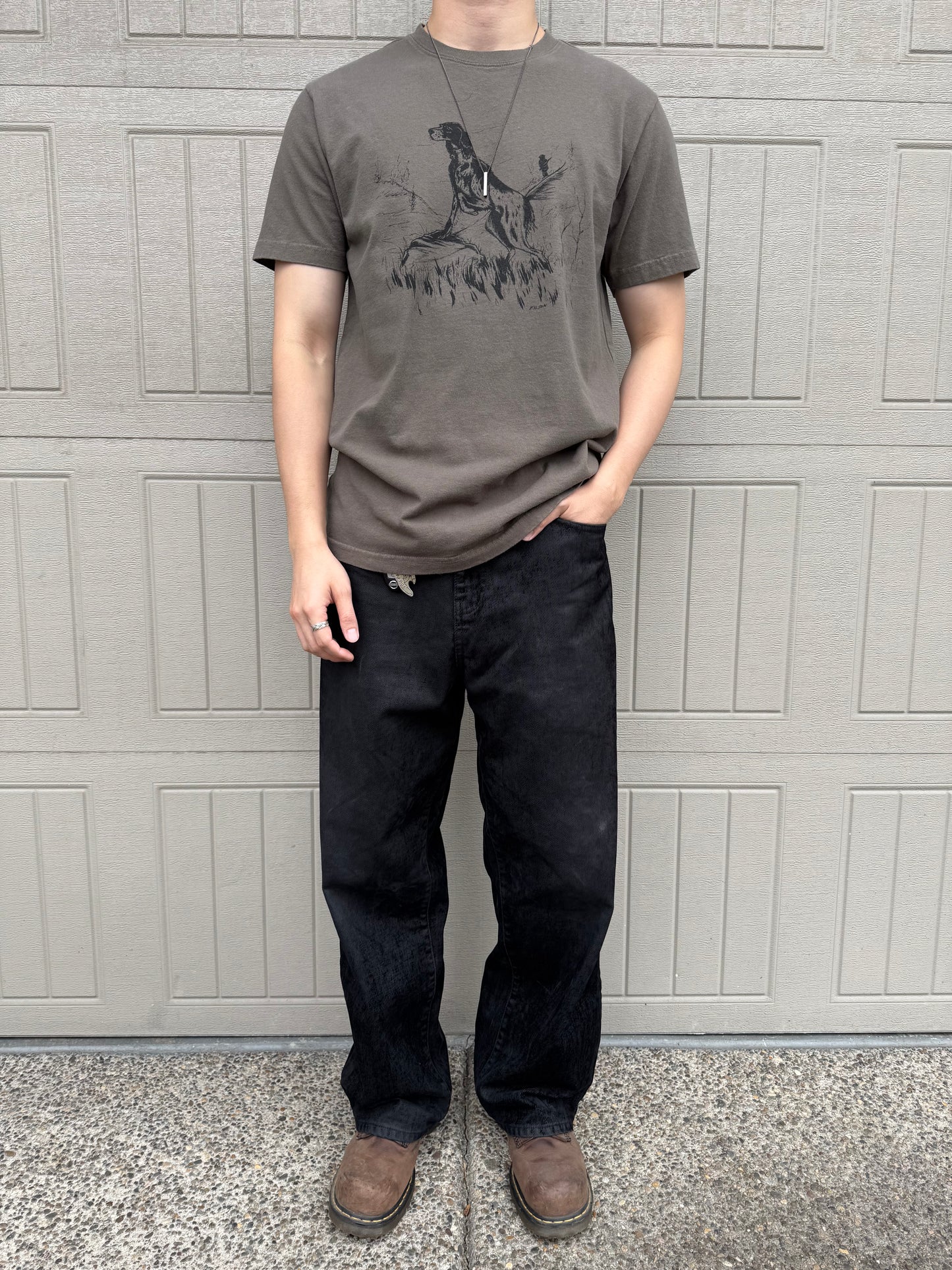 00s Filson Made in USA Olive Green Doberman Graphic Tee