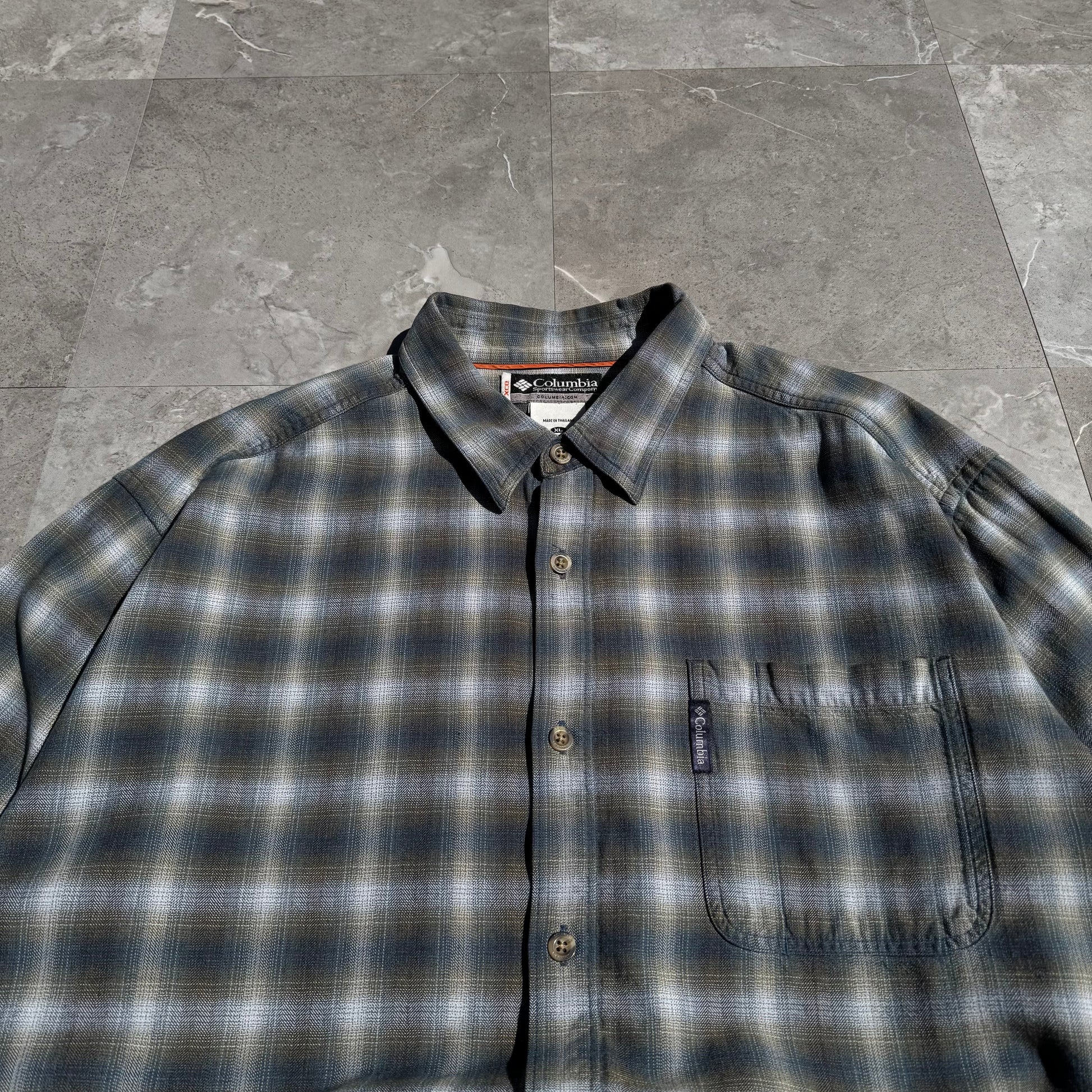 00s Columbia Shadow Checkered Long Sleeve Shirt KiiChain Clothing