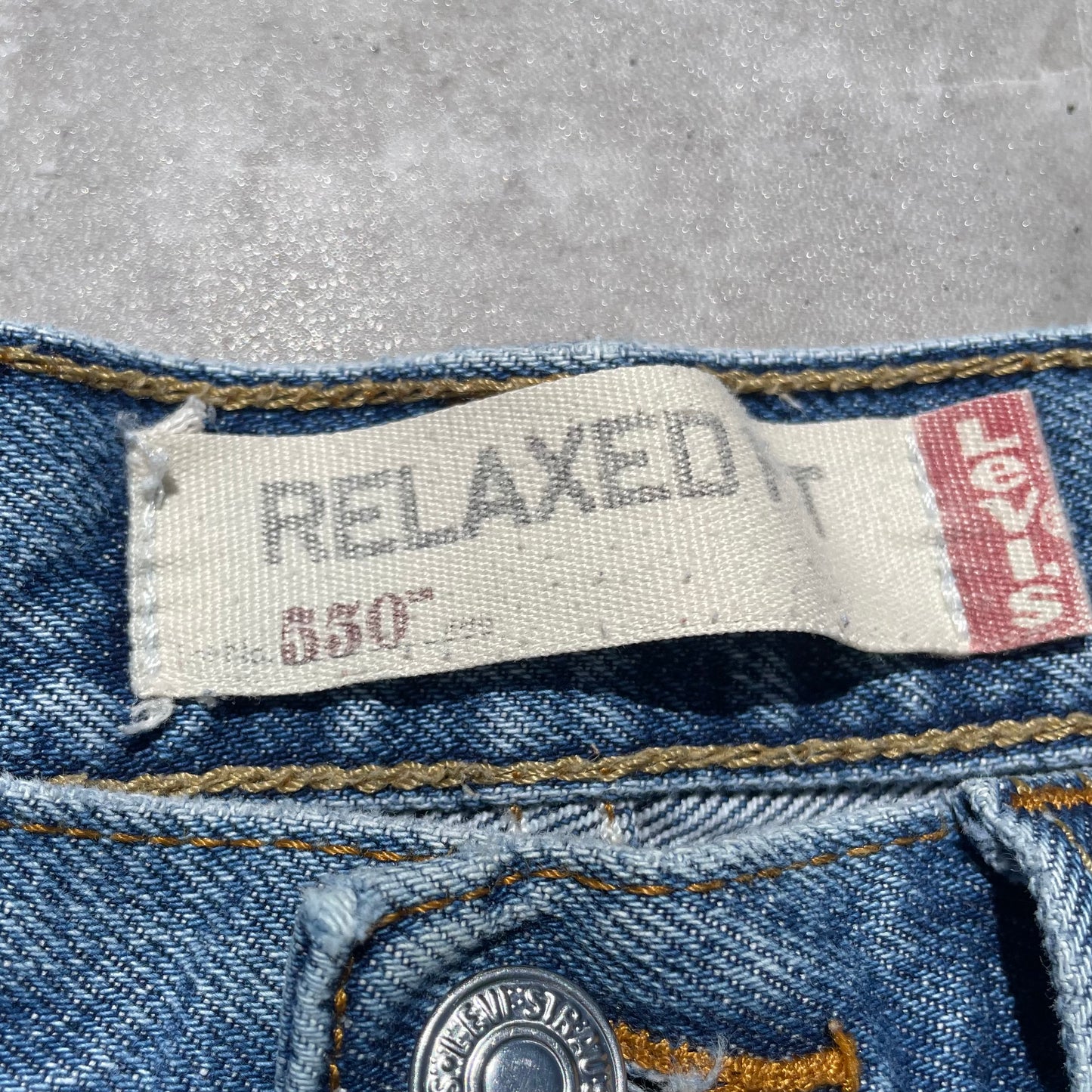 00s Levi’s 550 32x34