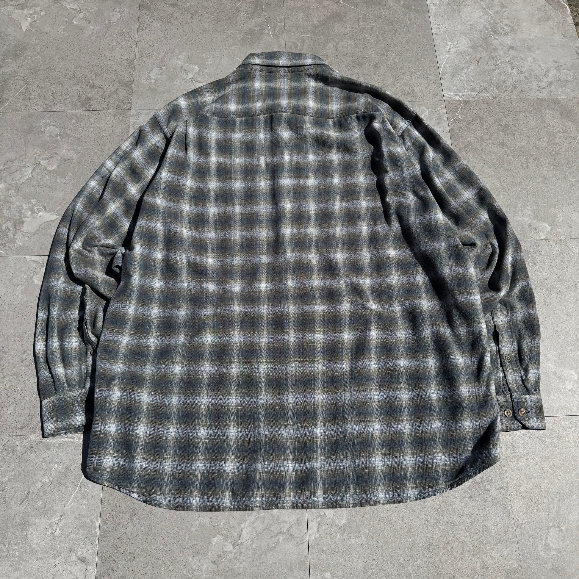 00s Columbia Shadow Checkered Long Sleeve Shirt KiiChain Clothing