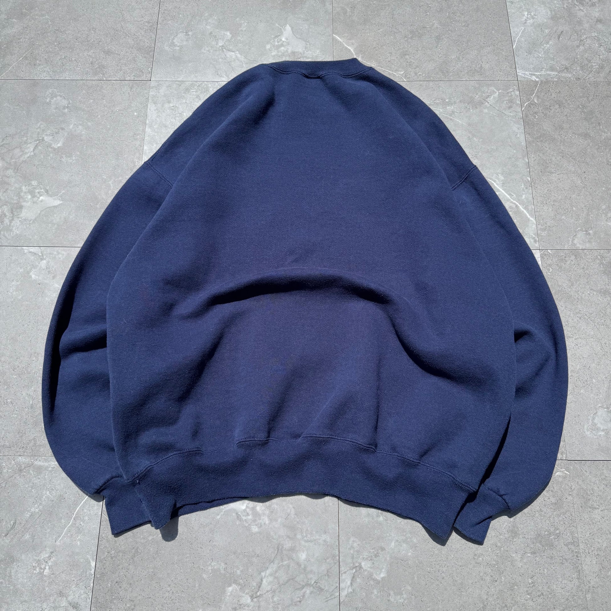90s Russell Athletic Navy Crewneck Sweatshirt KiiChain Clothing