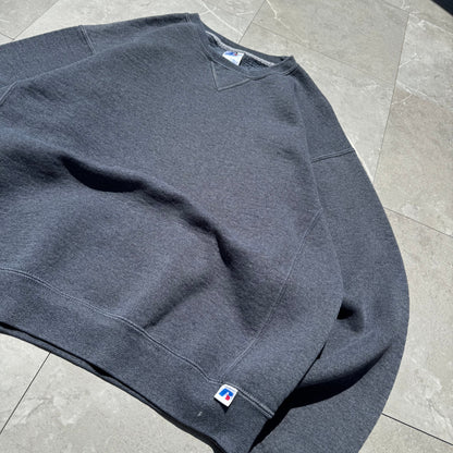 00s Russell Athletic Dark Gray Sweatshirt KiiChain Clothing